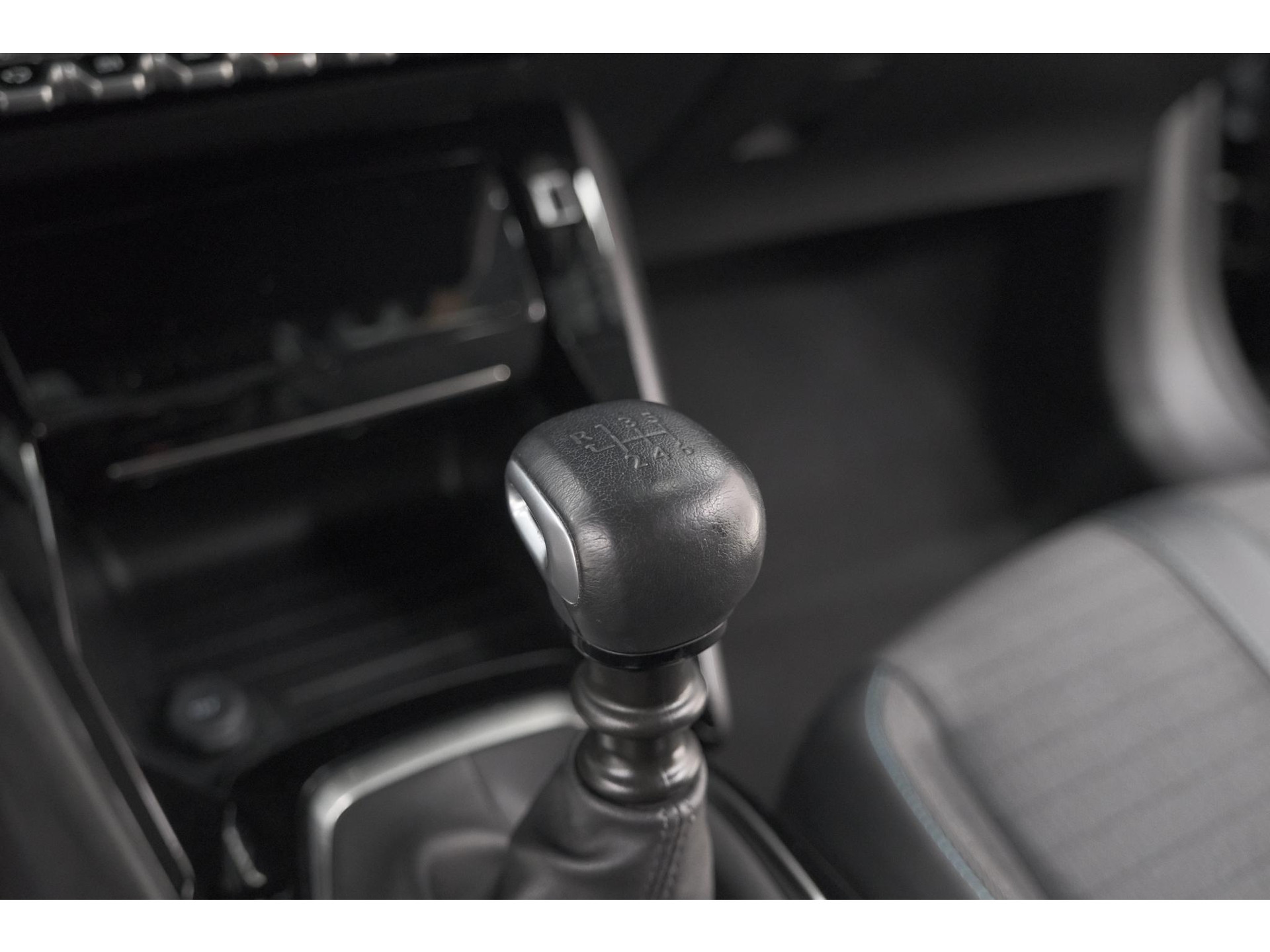 Peugeot 208 PureTech 100 Allure Pack | Camera | Apple Carplay | Stoelverwarming | Parkeersensoren