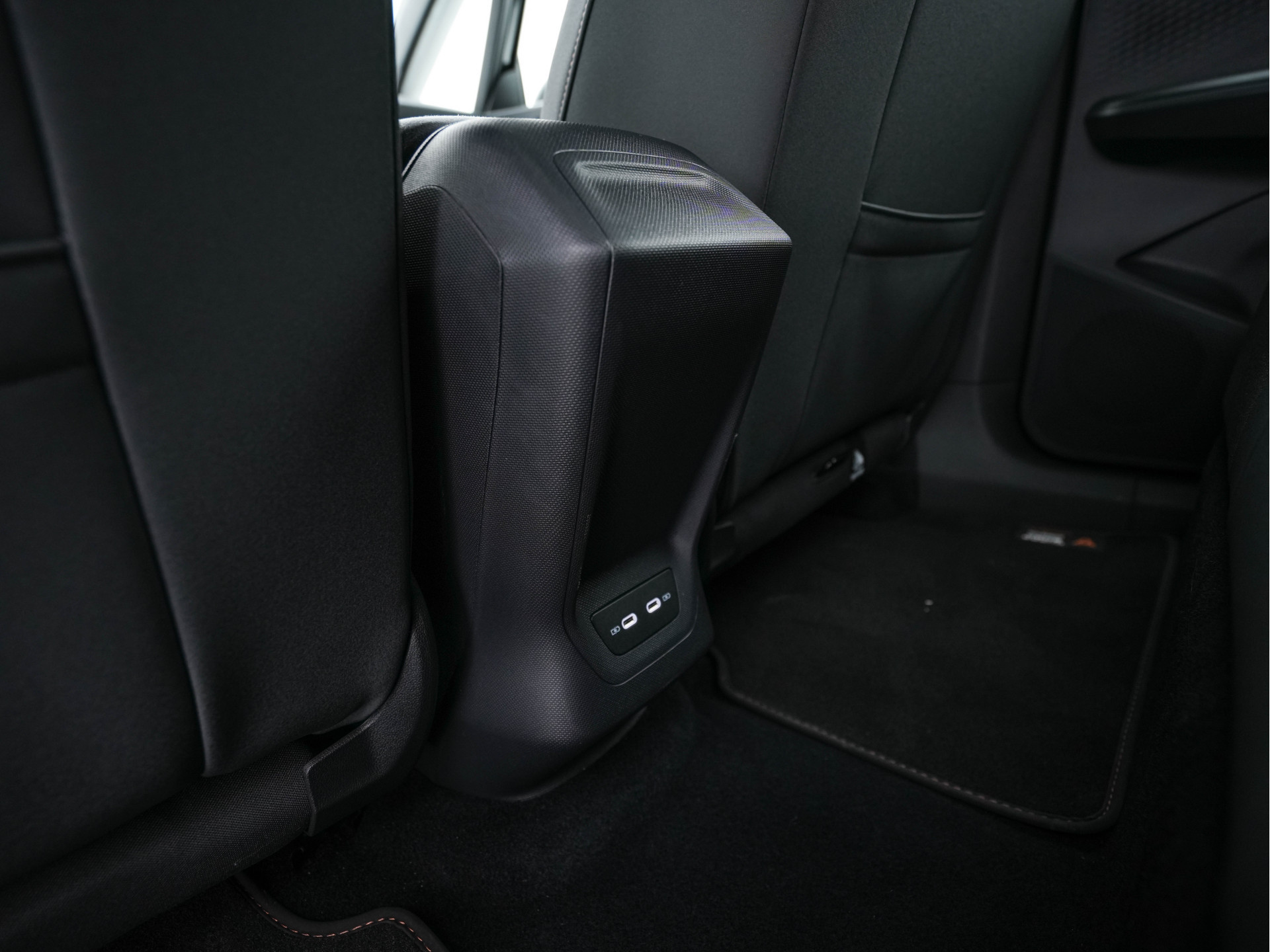 CUPRA Born Adrenaline 62 kWh [ 3-Fase ] {SOH-95%} (INCL-BTW) *HEAT-PUMP | ADAPTIVE-CRUISE | FULL-LED | MICROFIBRE | TOPVIEW | BLIND-SPOT | KEYLESS | NAVI-FULLMAP | ECC | PDC | DIGI-COCKPIT |  CARPLAY | SPORT-SEATS | 19"ALU*