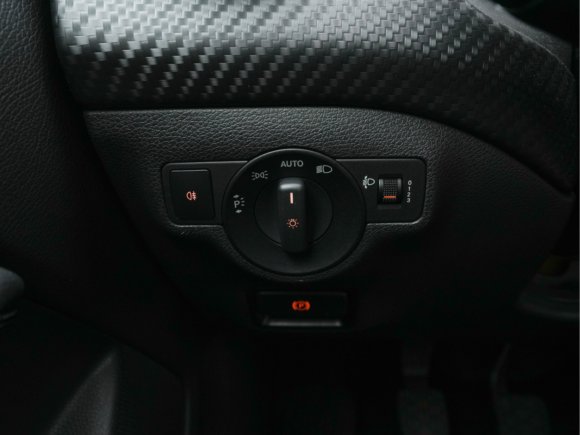 Mercedes-Benz GLA-klasse 200 CDI Ambition NAVI -FULLMAP | AIRCO | PDC | CRUISE | COMFORT-SEATS | 17"ALU*