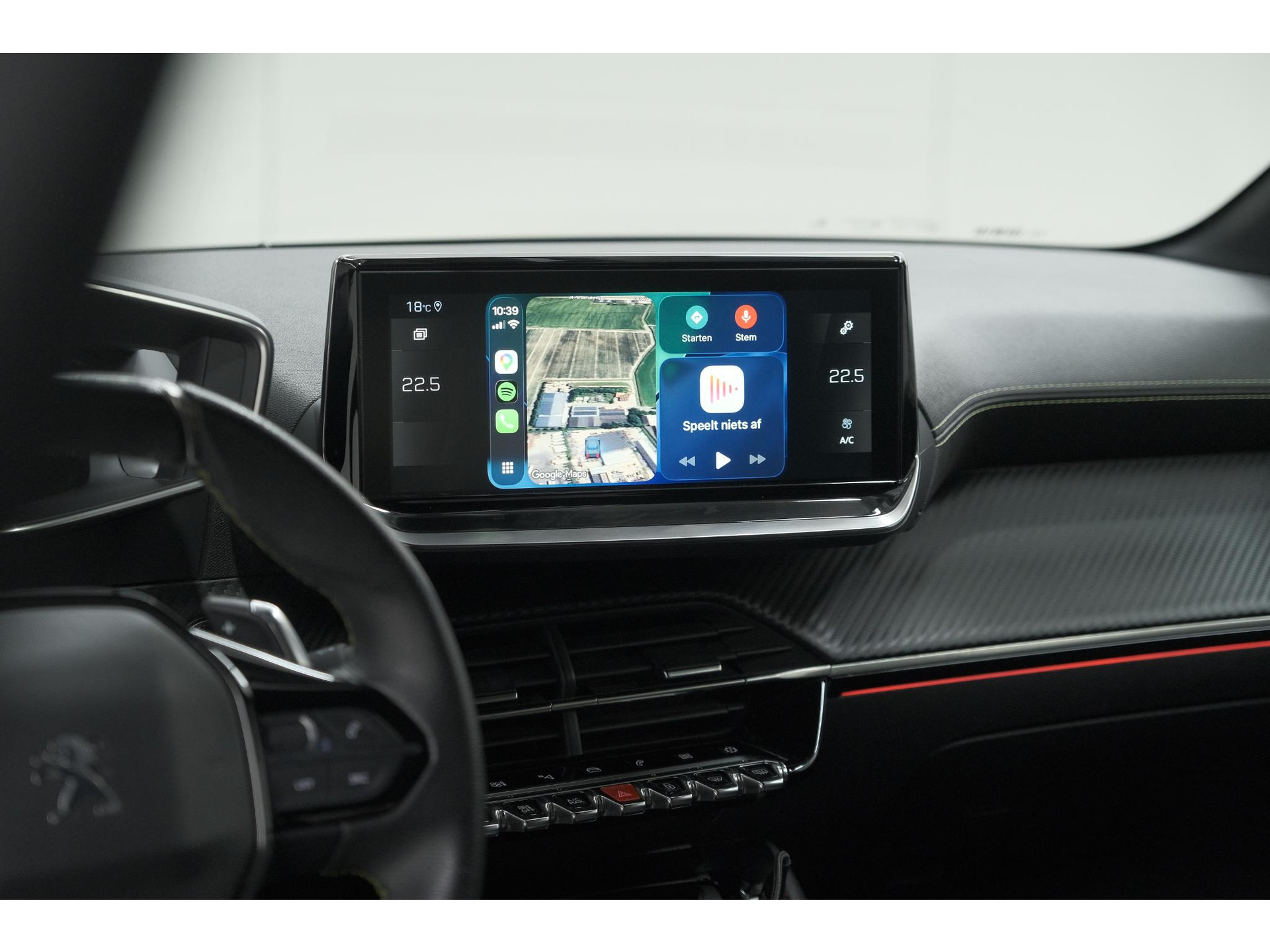 Peugeot 208 PureTech 100 EAT8 GT | Camera | Dodehoekdetectie | Navigatie | Apple Carplay