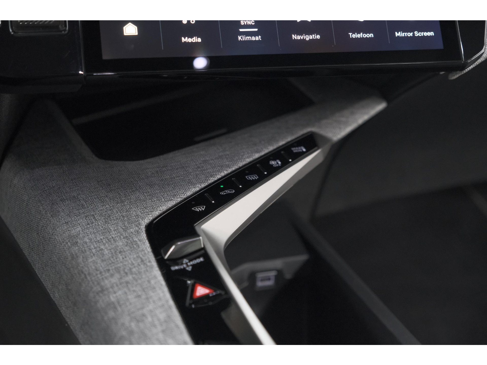 Peugeot 3008 1.2 Hybrid 136 e-DSC6 Allure | Camera | Stoelverwarming | Navigatie | Apple Carplay