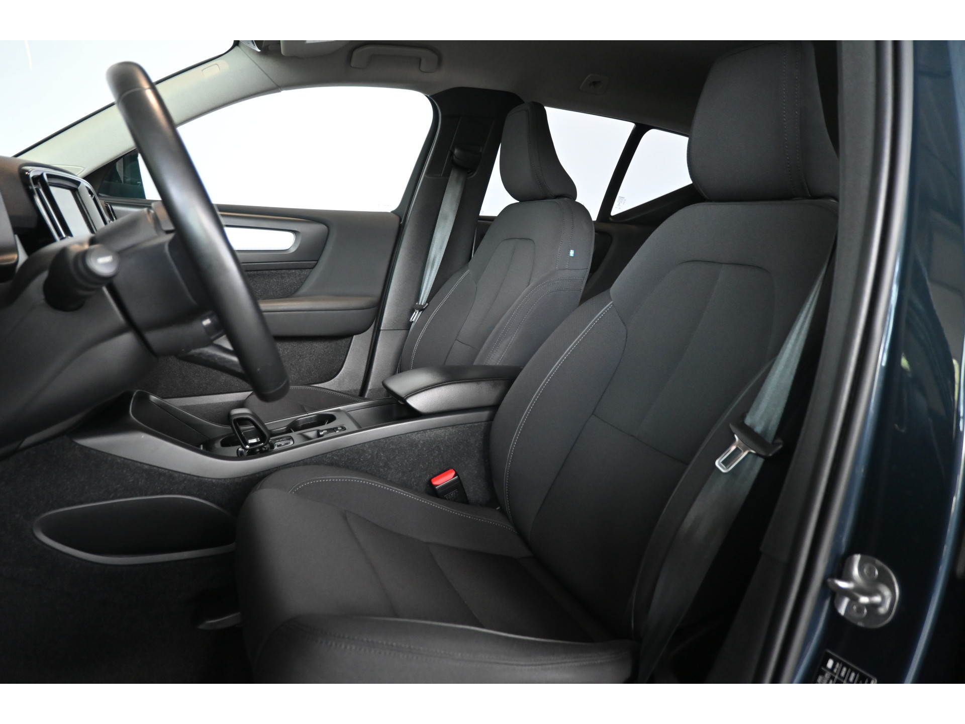 Volvo XC40 1.5 T5 Recharge Inscription Clima Cruise CarPlay Trekhaak PDC Lane Assist Camera 100% Onderhouden! Inruil Mogelijk!