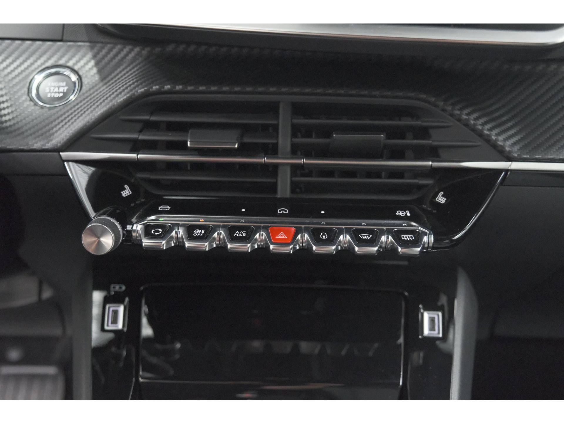 Peugeot 2008 PureTech 130 EAT8 Allure | 360 Camera | Dodehoekdetectie | Apple Carplay | Navigatie