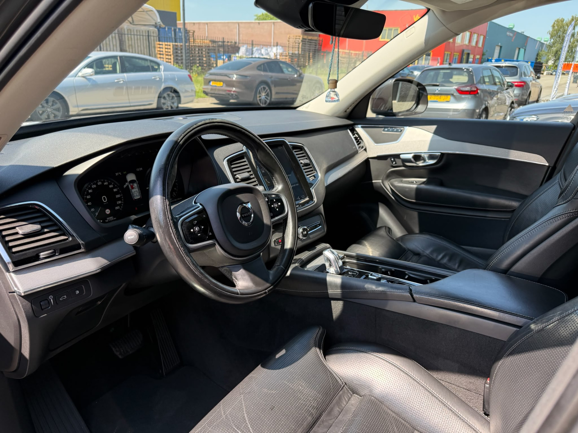 Volvo XC90 2.0 T8 Twin Engine AWD Inscription |3/6/12MND GARANTIE| NIEUWE APK |  7 PERS |  PANO DAK | LEDER | PANO DAK | CRUISE |