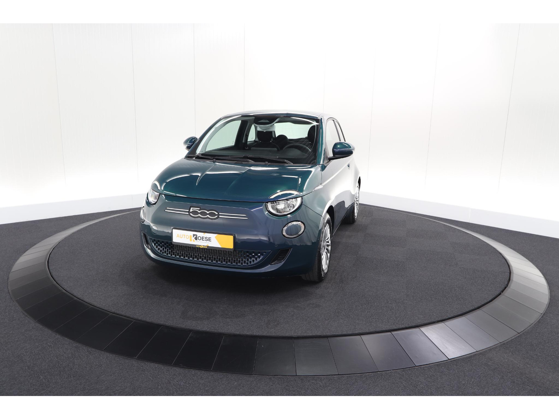 Fiat 500 Urban 42 kWh | 96,9% SOH | 3 Fase Laadfunctie | Camera | Apple Carplay | Parkeersensoren