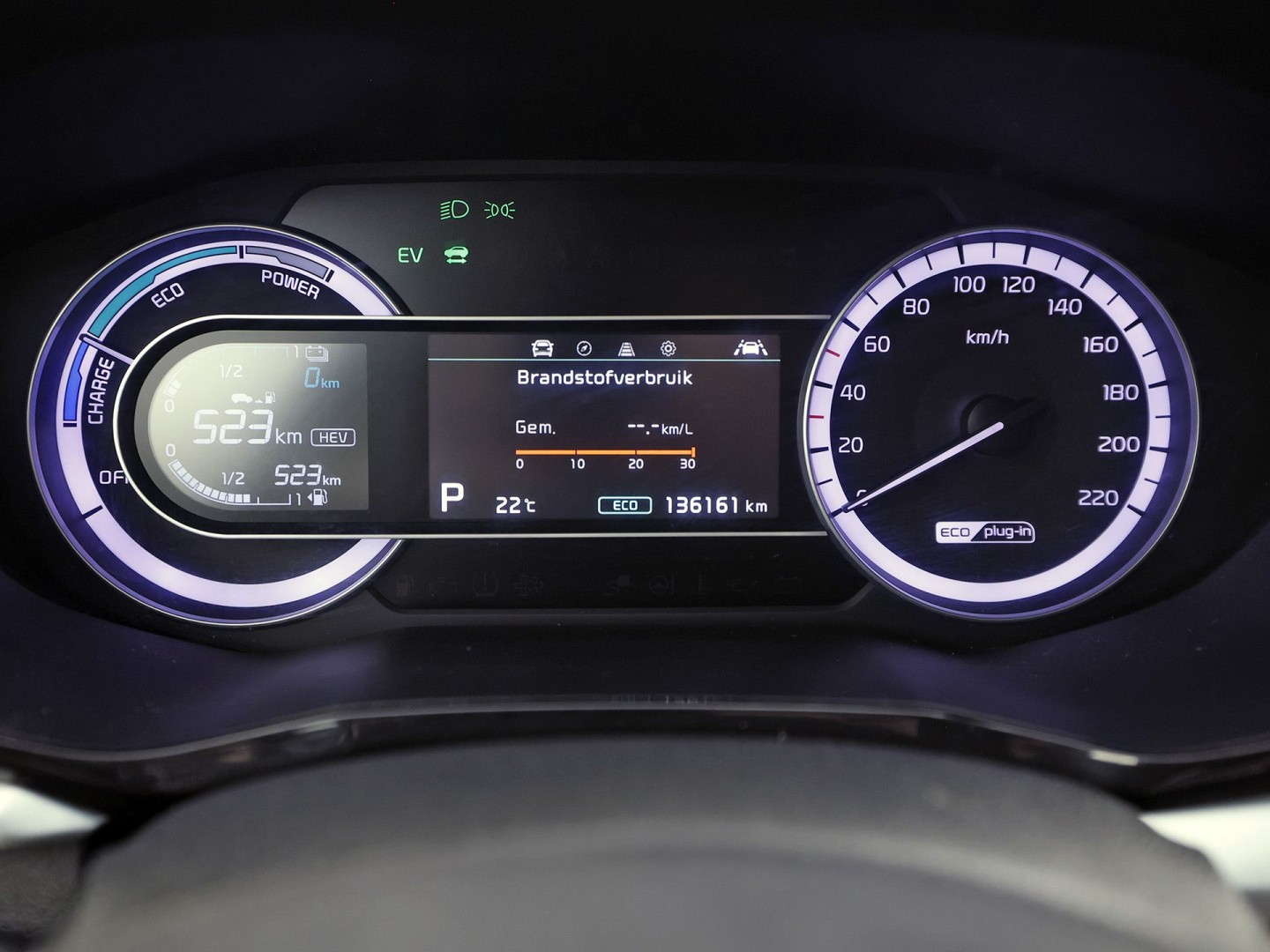 Kia Niro 1.6 GDi PHEV DynamicLine 141Pk Automaat (1e EIGENAAR, APPLE CARPLAY, GROOT NAVI, CAMERA, TREKHAAK, SPORTSTOELEN, ADAPTIVE CRUISE, GETINT GLAS, LEDER, NIEUWSTAAT)