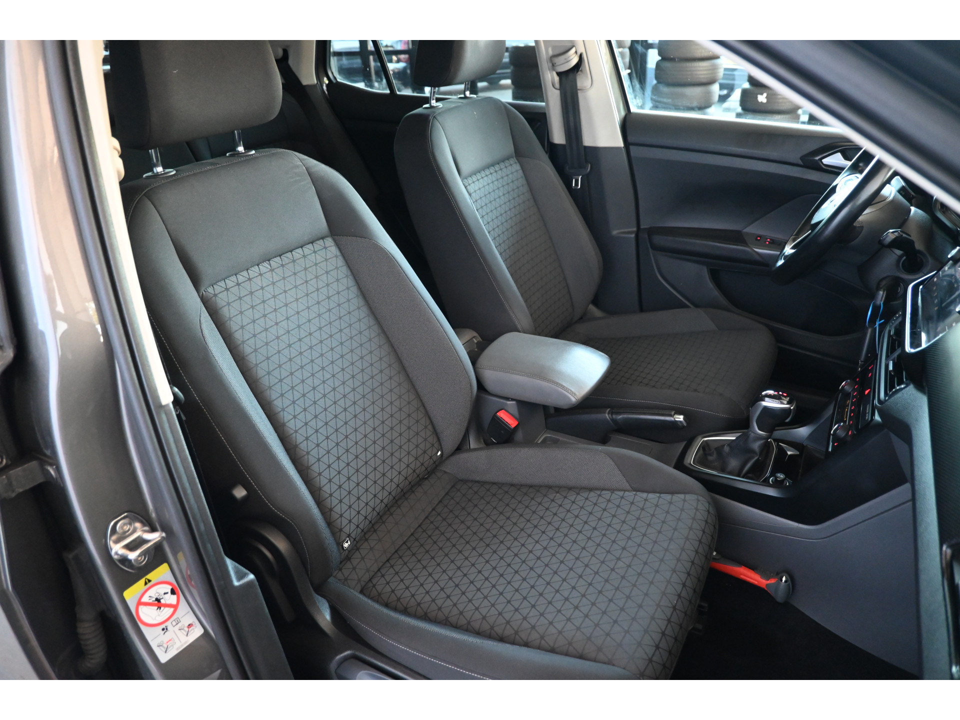 Volkswagen T-Cross 1.0 TSI Life Clima Adaptieve Cruise Carplay PDC Stoelverwarming 1e Eigenaar! Inruil Mogelijk!