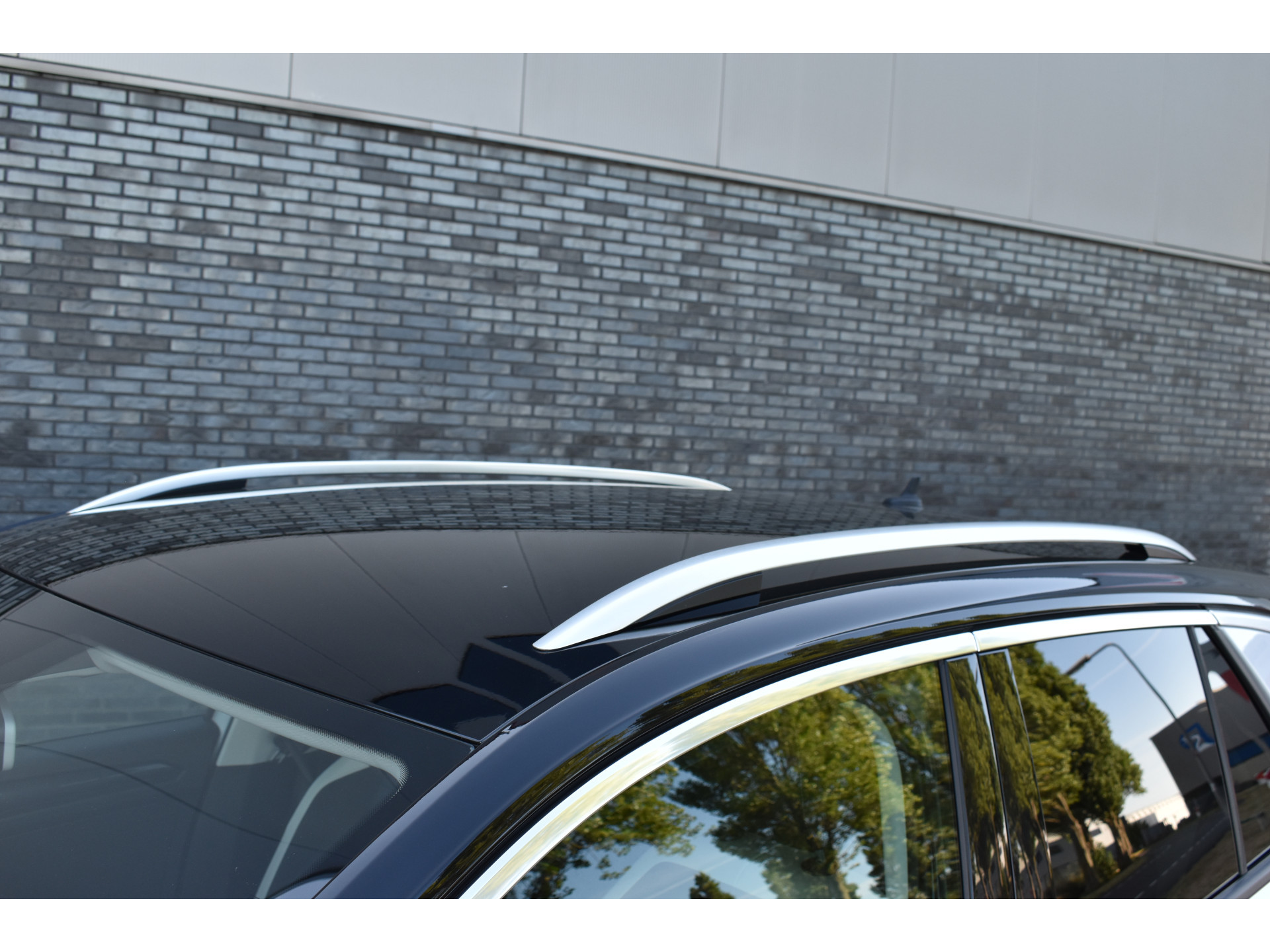 Volkswagen T-Roc 1.5 TSI Sport Business R Carplay Automaat R-line Zwart dak