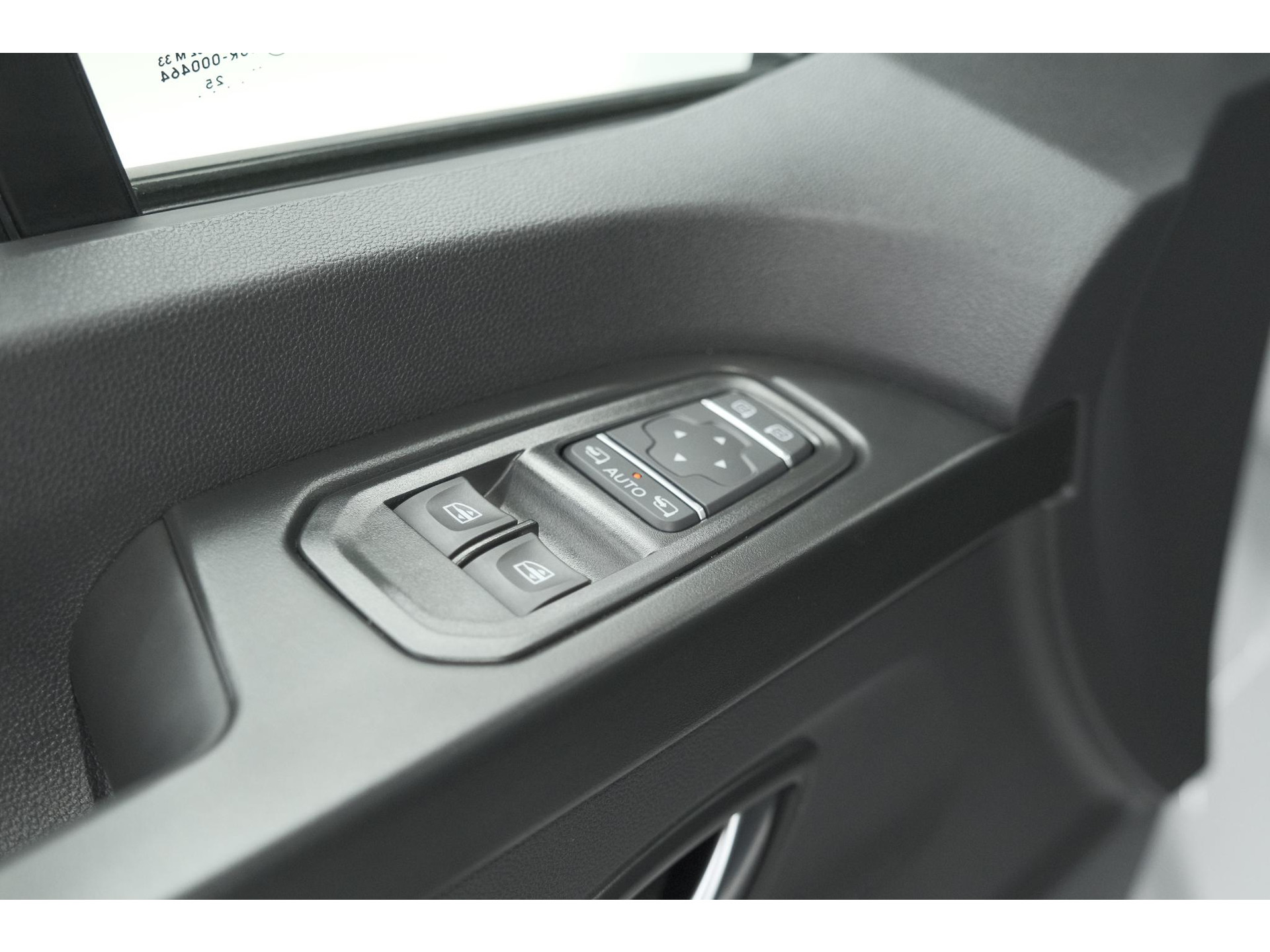 Renault Trafic E-Tech T29 L1H1 Advance 52 kWh | Laadruimte-pakket | Parkeerpakket | 3 fase lader | Camera