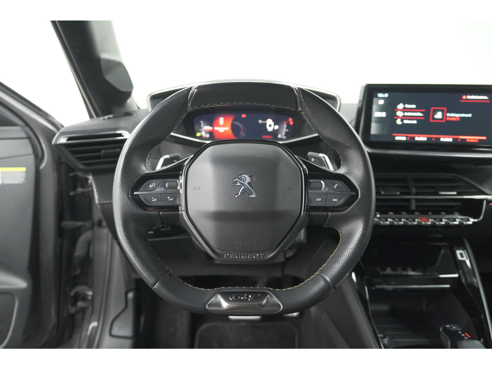 Peugeot 208 PureTech 100 EAT8 GT | Camera | Dodehoekdetectie | Navigatie | Apple Carplay