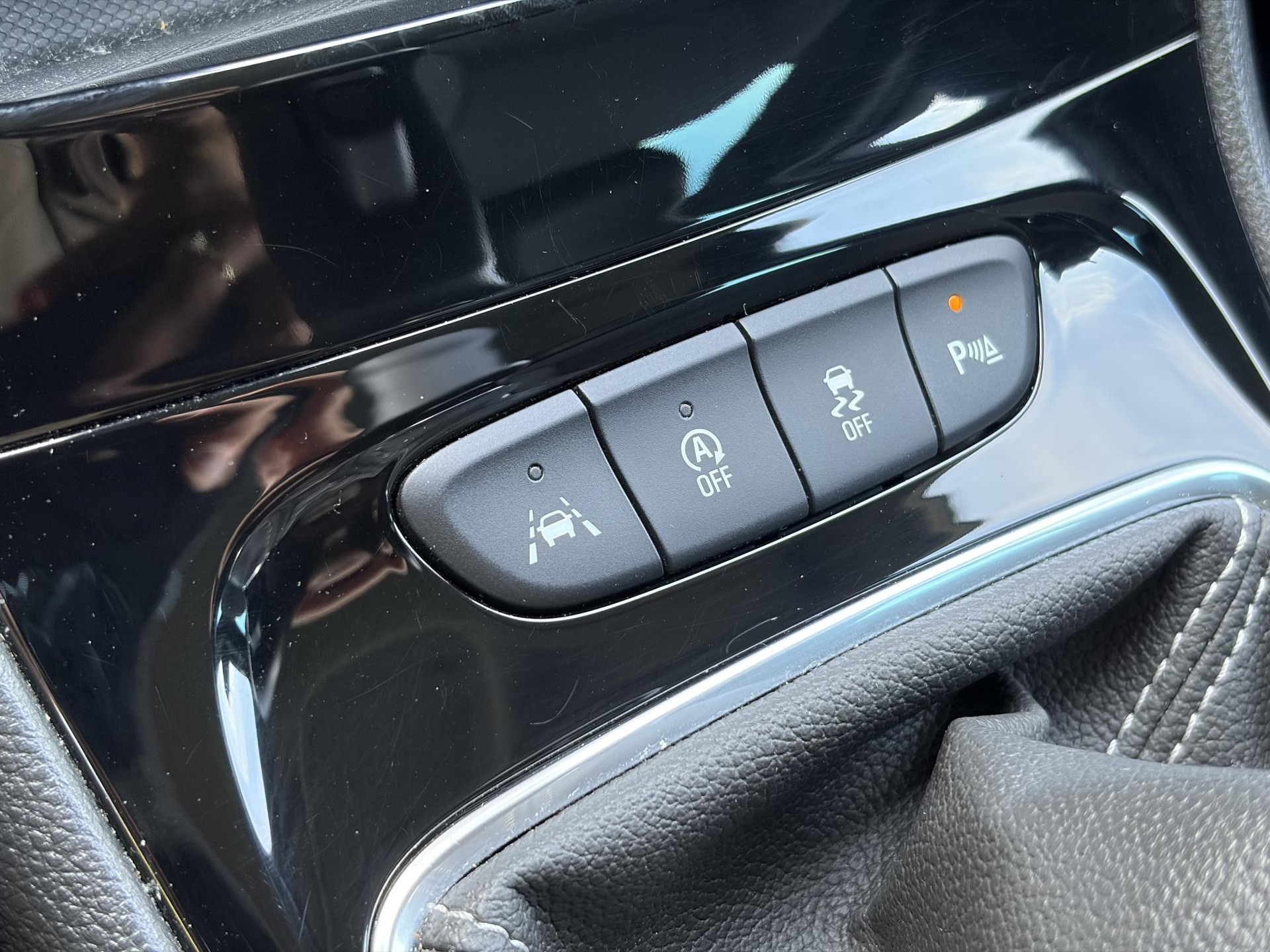 Opel Astra Sports Tourer 1.2 Business Elegance ✓1e Eigenaar✓110pk✓Carplay✓Camera✓Navi✓Clima✓Cruise✓Halfleder✓Comfortstoel✓Pdc V+A✓6 Bak✓Dealer Onderhouden✓Keyless✓Lm velgen✓N.A.P✓Apk tot 06-2027