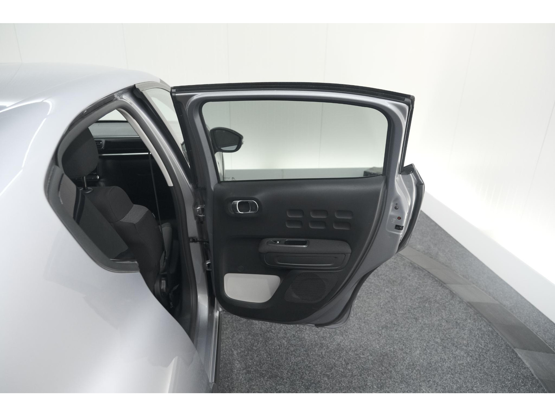 Citroen C3 PureTech 110 EAT6 Max | Camera | Parkeersensoren | Navigatie | Apple Carplay