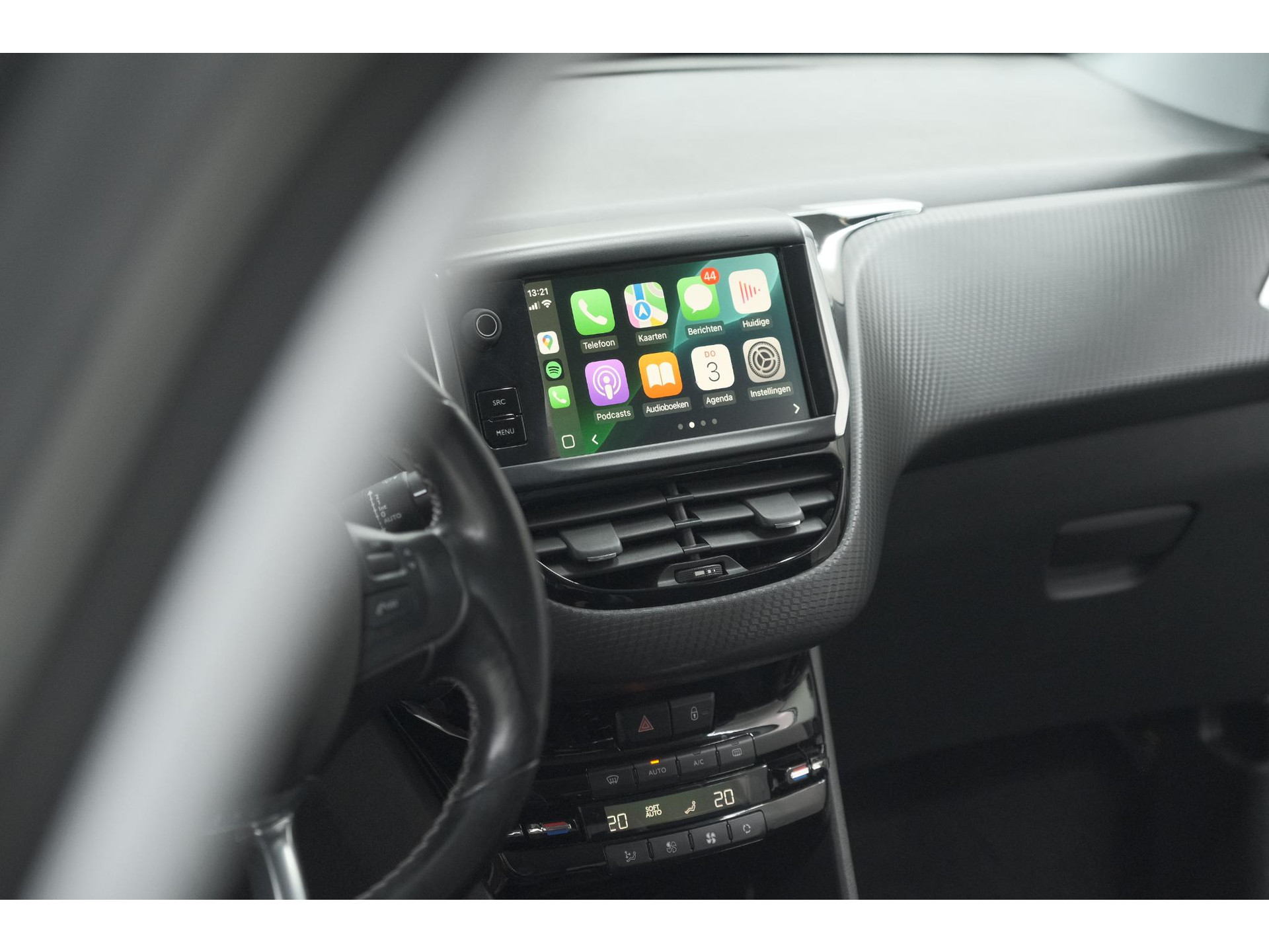 Peugeot 2008 PureTech 130 Allure | Camera | Apple Carplay | Parkeersensoren | Navigatie
