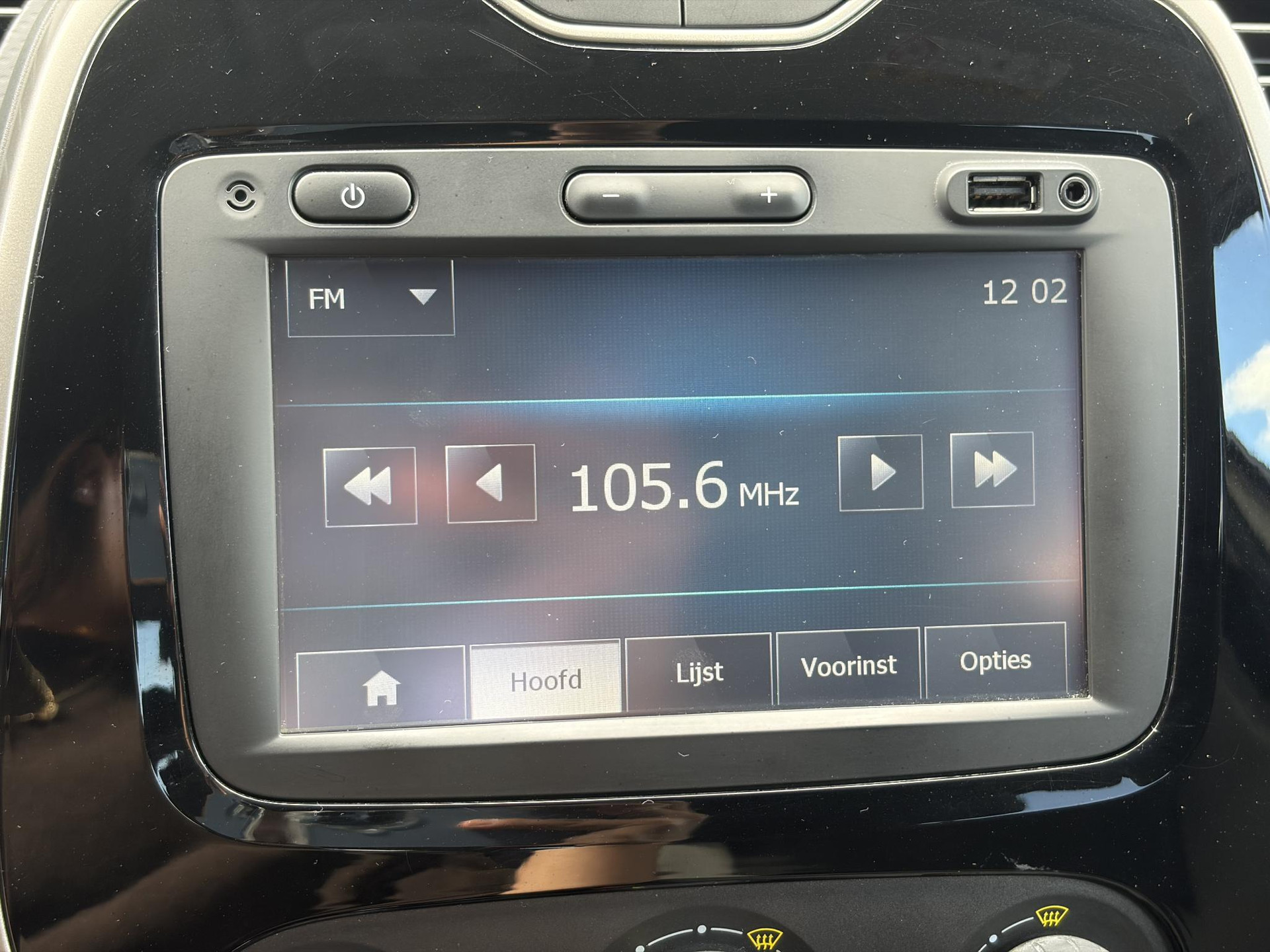 Renault Captur 0.9 TCe Expression ✓1e Eigenaar✓Recent beurt gehad✓Dealer Onderhouden✓Navi✓Keyless✓Lm velgen✓Airco✓Cruise✓Pdc✓N.A.P✓Apk tot 08-2027