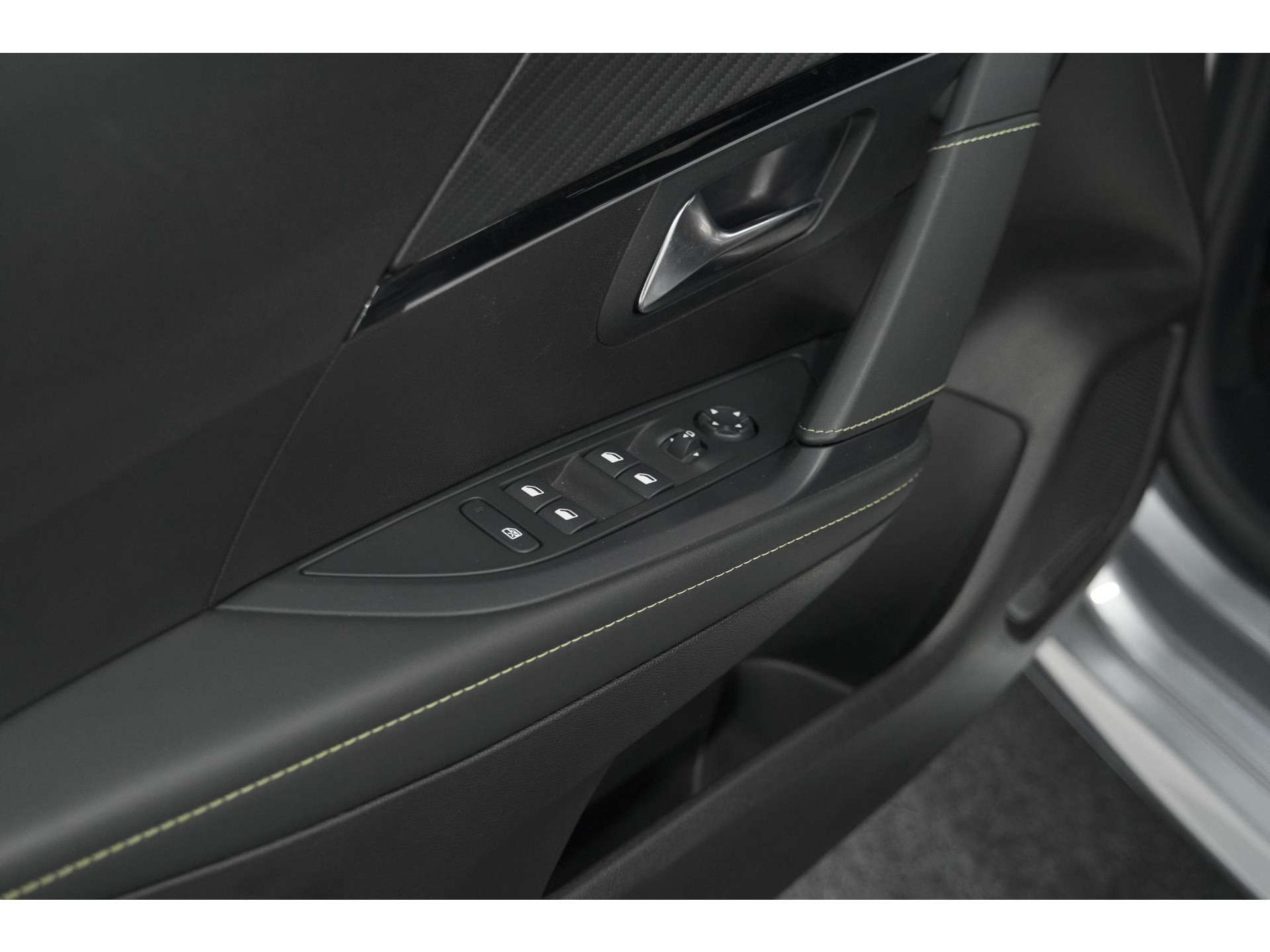 Peugeot 208 PureTech 100 GT | Camera | Navigatie | Apple Carplay | Parkeersensoren