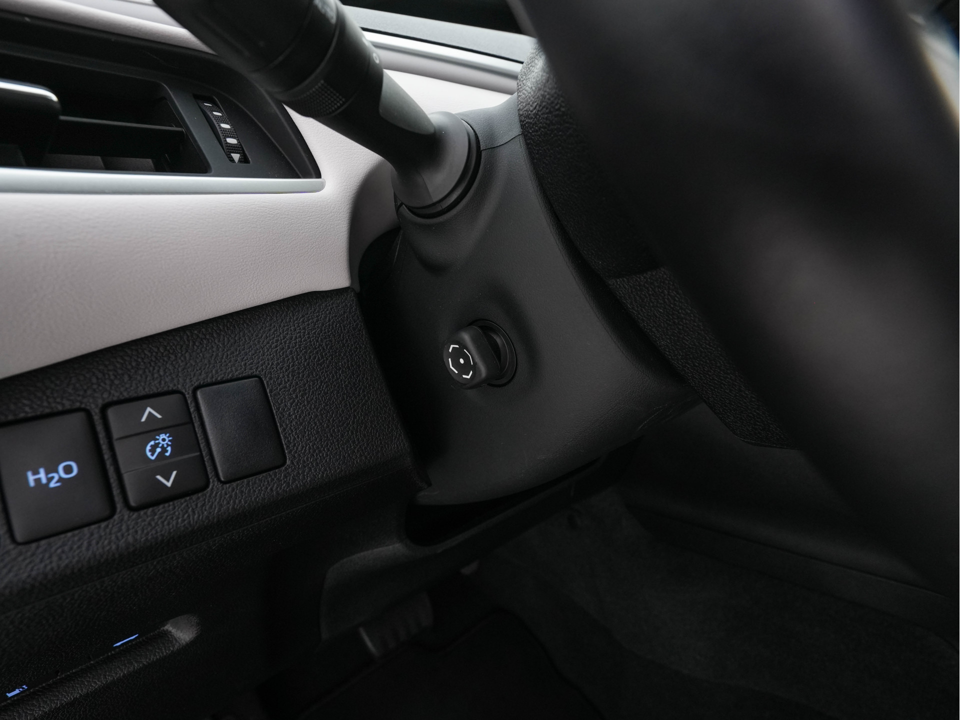 Toyota Mirai FCV Executive [ HYDROGEN ] [INCL-BTW] Aut. *LEATHER | FULL-LED | JBL-SOUNDSYSTEM | CAMERA | KEYLESS | MEMORY-PACK | ADAPTIVE-CRUISE | BLIND-SPOT |  DAB | NAVI-FULLMAP | DIGI-COCKPIT | COMFORT-SEATS | LANE-ASSIST