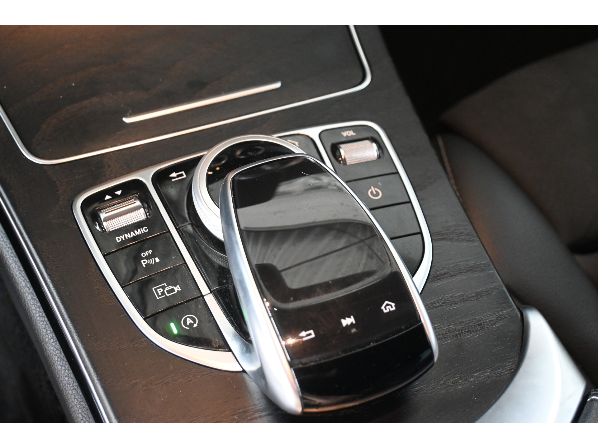 Mercedes-Benz C-klasse Estate 180 Business Solution AMG Line Navigatie Carplay Stoelverwarming Virtual Rijklaarprijs! Inruil Mogelijk!
