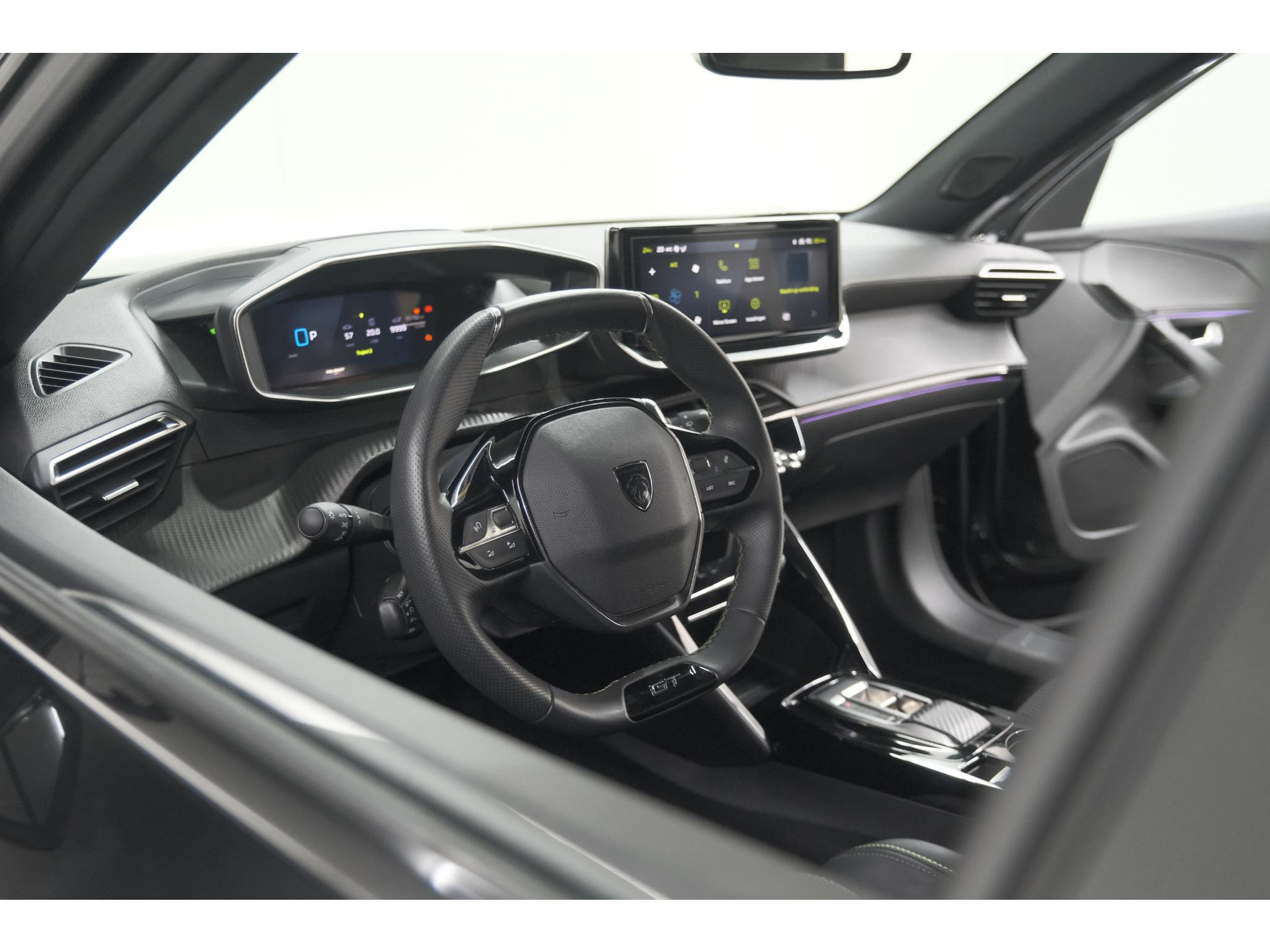 Peugeot 2008 1.2 Hybrid 145 GT | Camera | Apple Carplay | Parkeersensoren