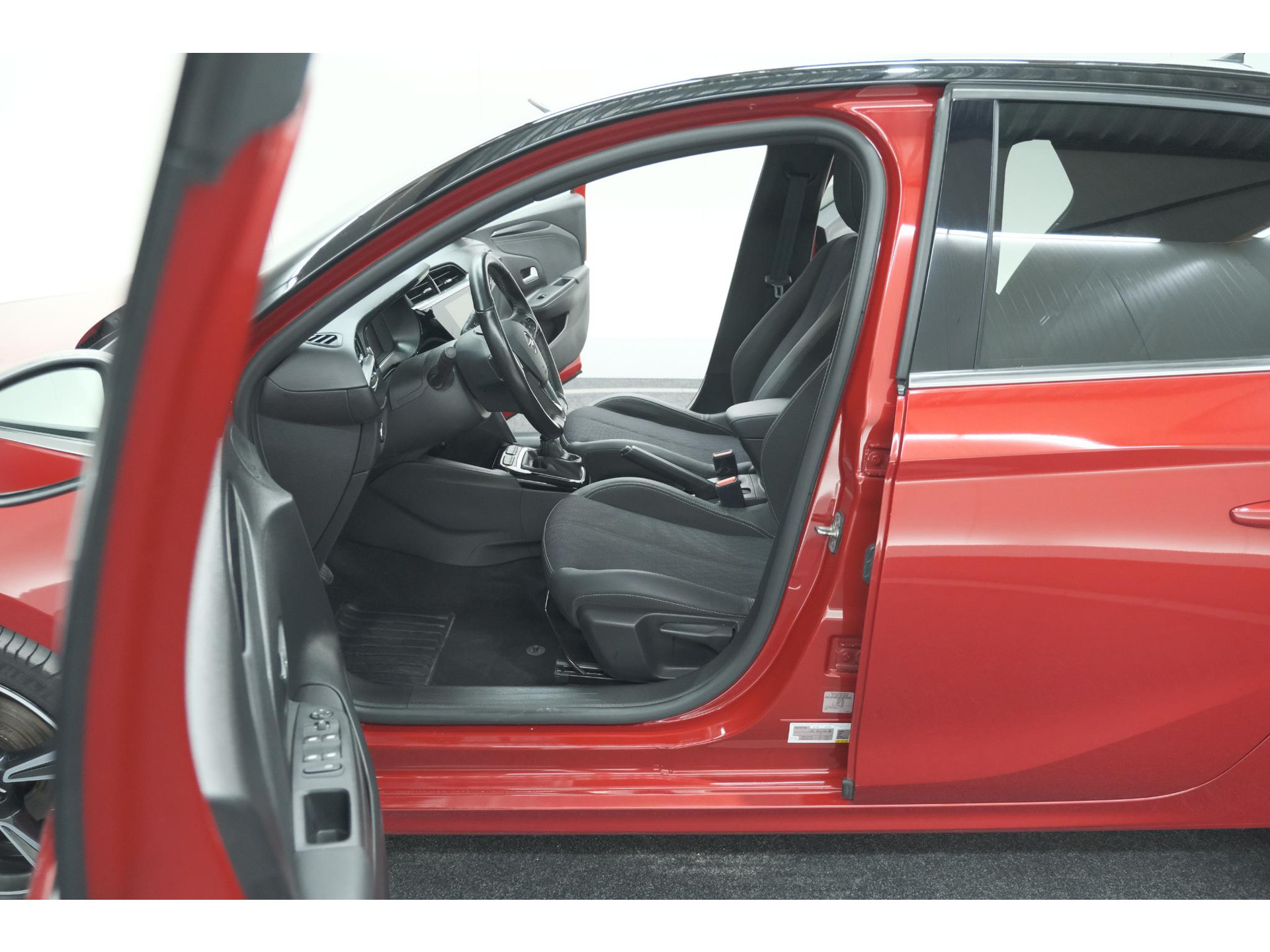 Opel Corsa 1.2 Turbo 100 Ultimate | Panoramadak | Camera | Dodehoekdetectie | Apple Carplay