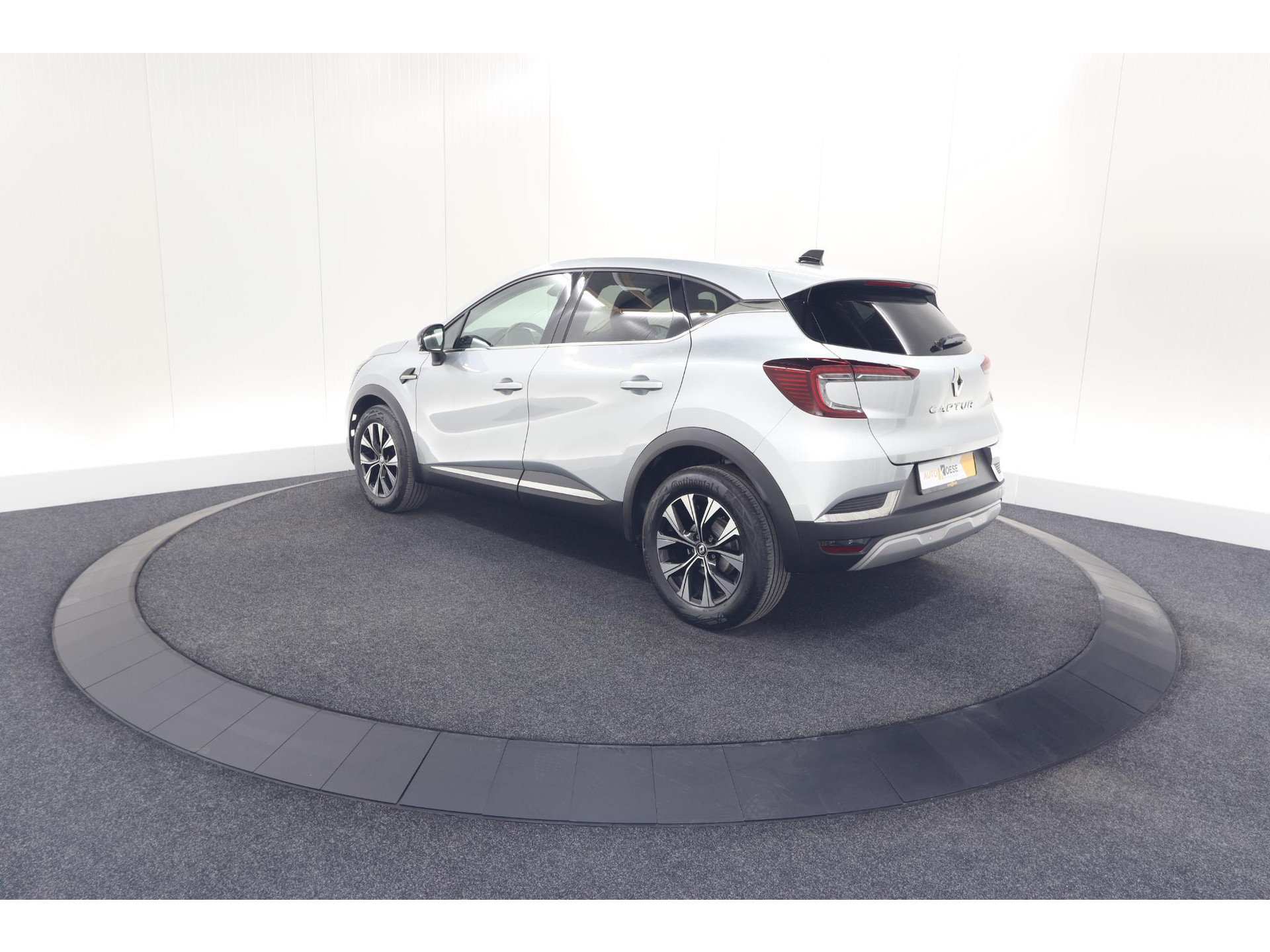 Renault Captur TCe 140 EDC Techno | Camera | 9.3 Inch Groot Scherm | Stoelverwarming | Apple Carplay
