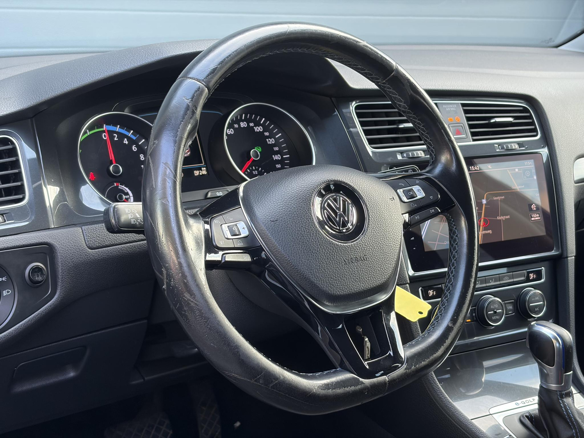 Volkswagen e-Golf ✓SOH 84,55%✓Carplay✓Navi✓LED✓Clima✓Cruise✓Pdc V+A✓Lm velgen✓N.A.P✓Apk tot 07-2027