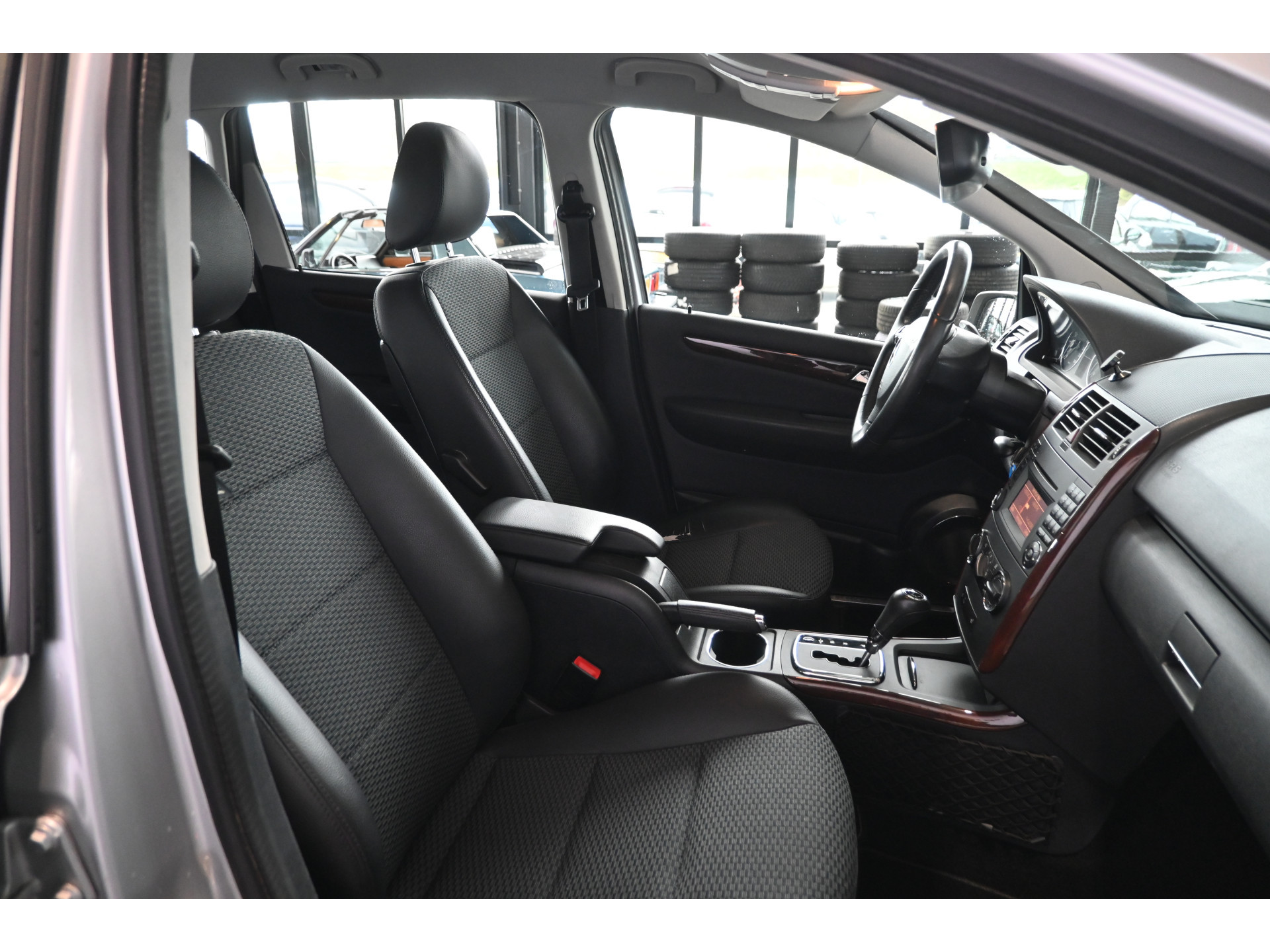 Mercedes-Benz A-klasse 180 Business Class Automaat Airco Trekhaak Rijklaarprijs Inruil Mogelijk!