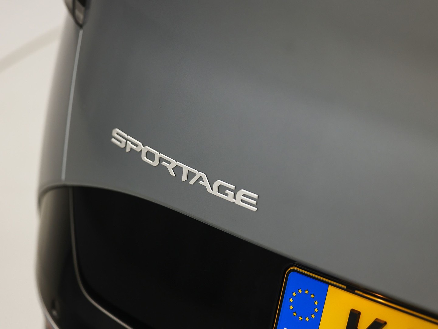 Kia Sportage 1.6 T-GDi MHEV GT-Line Edition Automaat 150Pk (PANORAMADAK, APPLE CARPLAY, STOELKOELING/VERWARMING, 360 CAMERA, ELEK BESTUURDERSSTOEL, LM VELGEN, NIEUWE APK, NIEUWSTAAT)