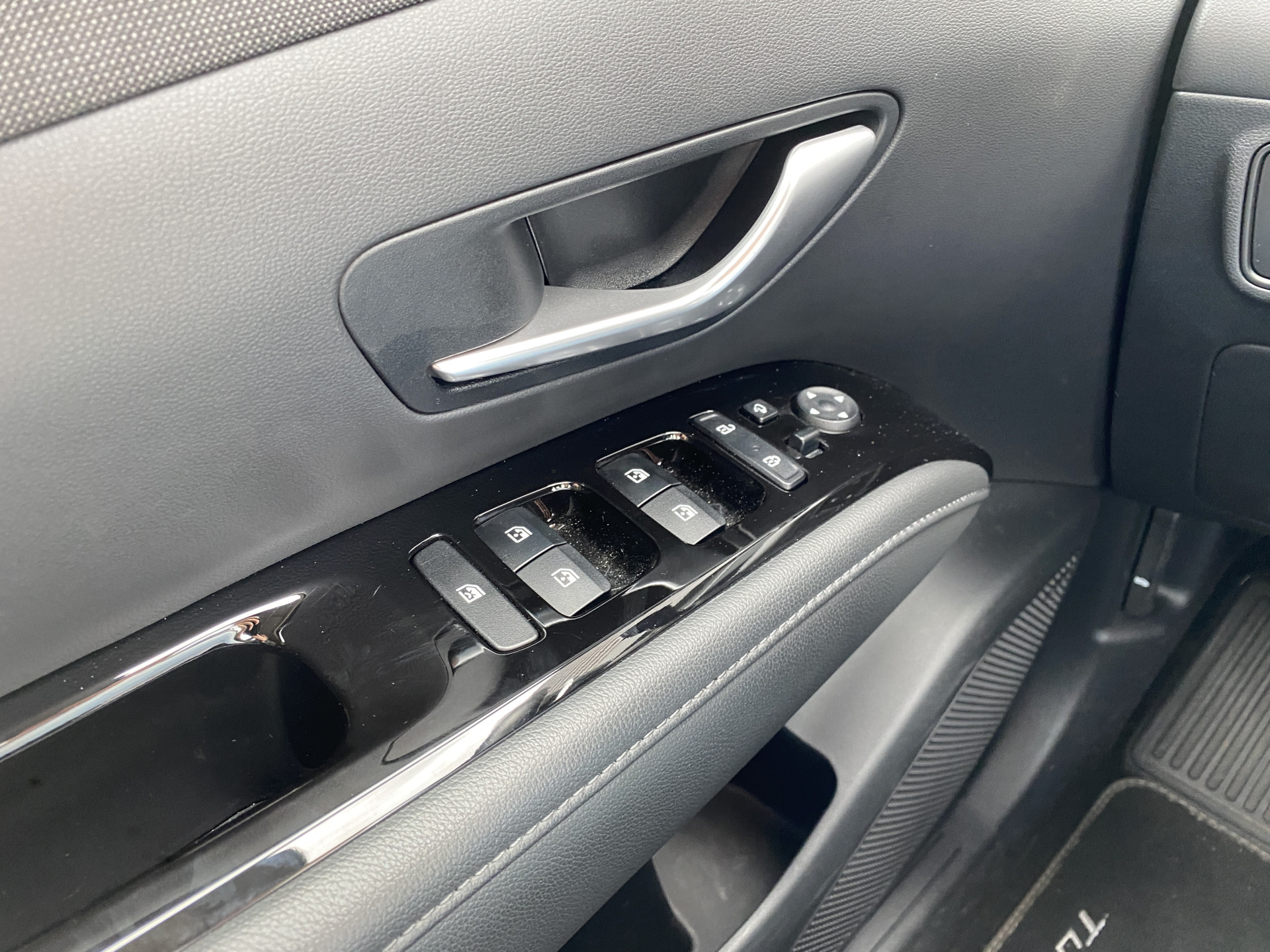 Hyundai Tucson 1.6 T-GDI PHEV 265 pk Comfort Smart 4WD | 1e eigenaar | navigatie | elektr. a. klep | adapt. cruise | camera | BTW auto