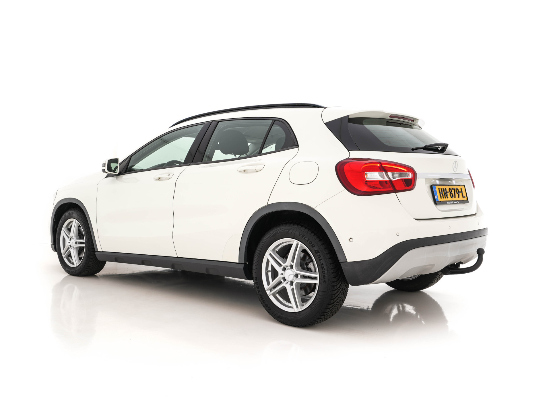 Mercedes-Benz GLA-klasse 200 CDI Ambition NAVI -FULLMAP | AIRCO | PDC | CRUISE | COMFORT-SEATS | 17"ALU*