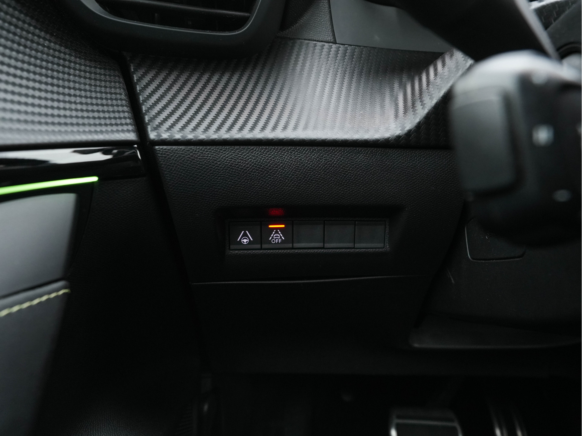 Peugeot e-208 EV GT-Line 350 50 kWh (INCL-BTW) *PANO | FULL-LED | DIGI-COCKPIT | BLINDSPOT | CAMERA | LEATHER-ALCANTARA | AMBIENT-LIGHT | NAVI-FULLMAP | LANE-ASSIST | KEYLESS | DAB | CCS-FASTLOADER | HEATED-SPORTSEATS | 17"ALU