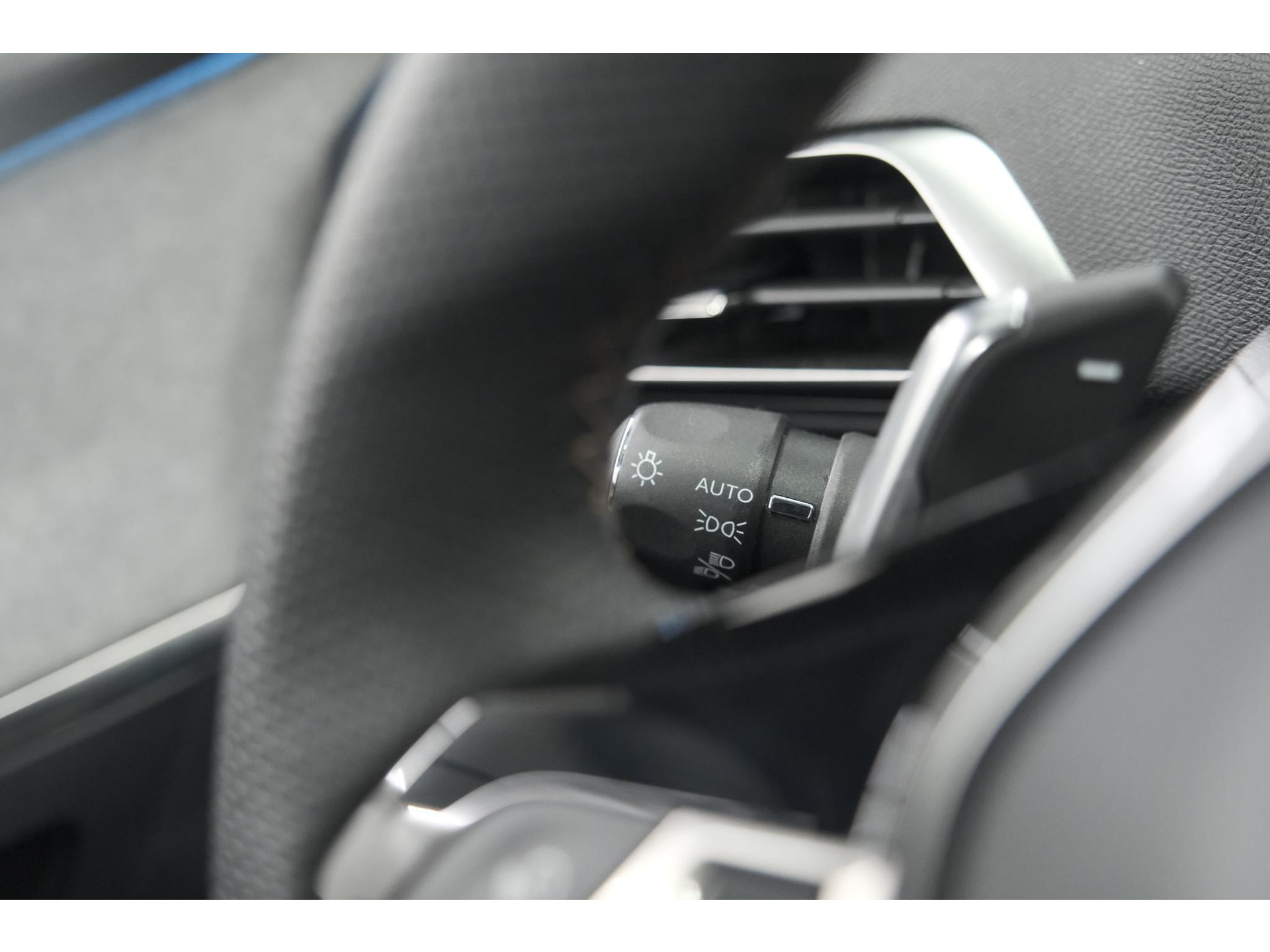 Peugeot 3008 HYbrid4 300 GT | Elektrisch Panoramadak | Dodehoekdetectie | Camera | Navigatie