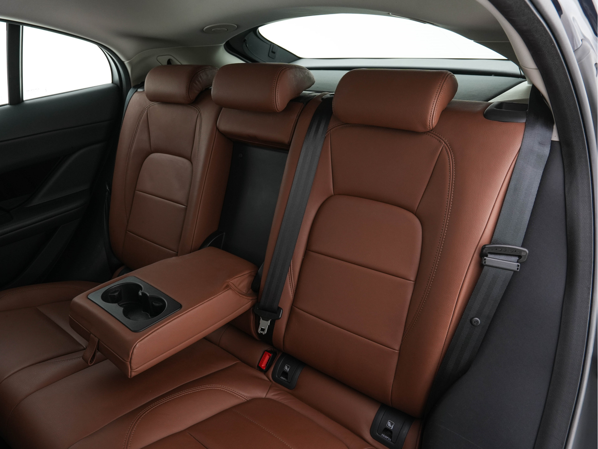 Jaguar I-PACE EV320 S AWD Business Pack 90 kWh [ 3-Fase ] {SOH-88%} (INCL-BTW) *LEATHER | FULL-LED | MERIDIAN-AUDIO | DIGI-COCKPIT | KEYLESS | DAB+ | NAVI-FULLMAP | ECC | HEATED-COMFORTSEATS | PDC | SURROUND-VIEW | CRUISE | LANE-ASSIST | TOWBAR | 20''A