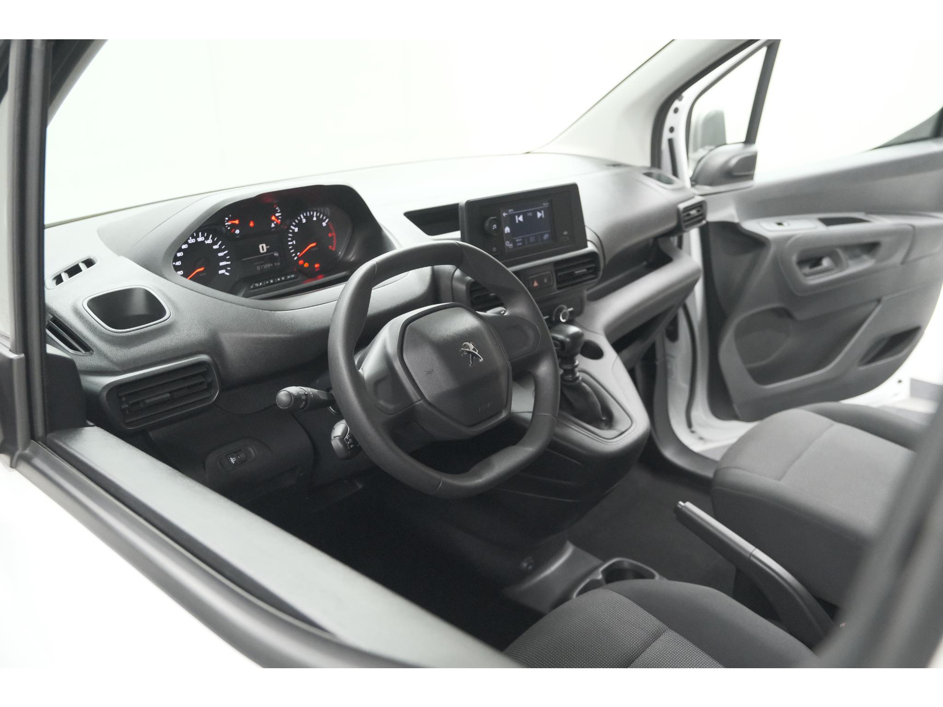 Peugeot Partner 1.5 BlueHDi 100 S&S L1 | Trekhaak | Laadruimte Pakket | Allseason Banden | Cruise Control