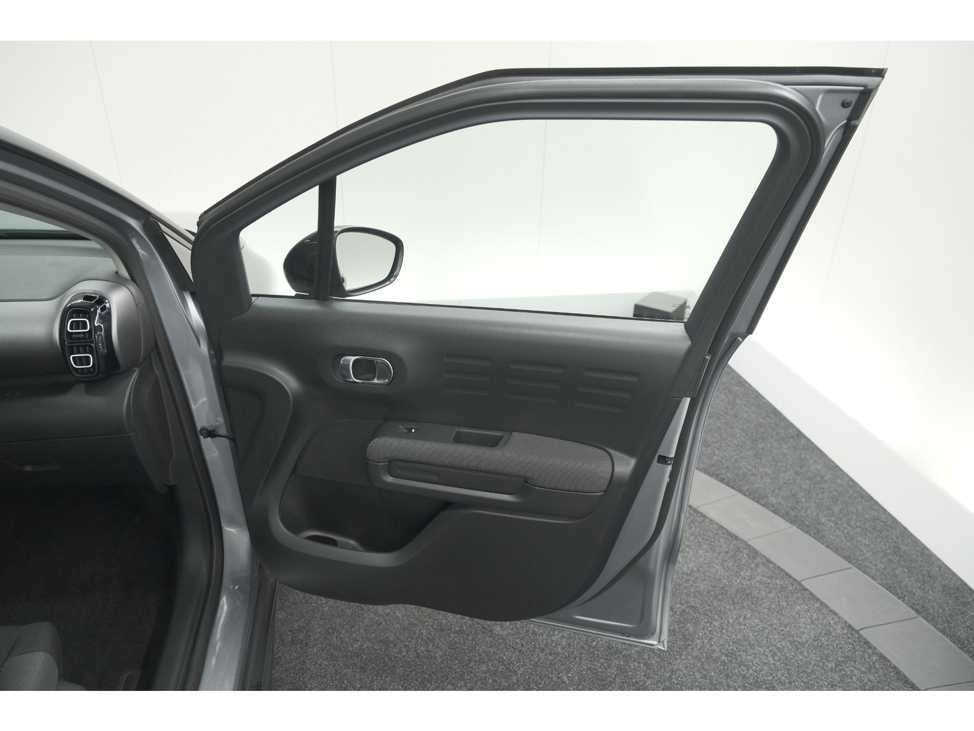 Citroen C3 Aircross PureTech 130 EAT6 Plus | Stoelverwarming | Apple Carplay | Parkeersensoren