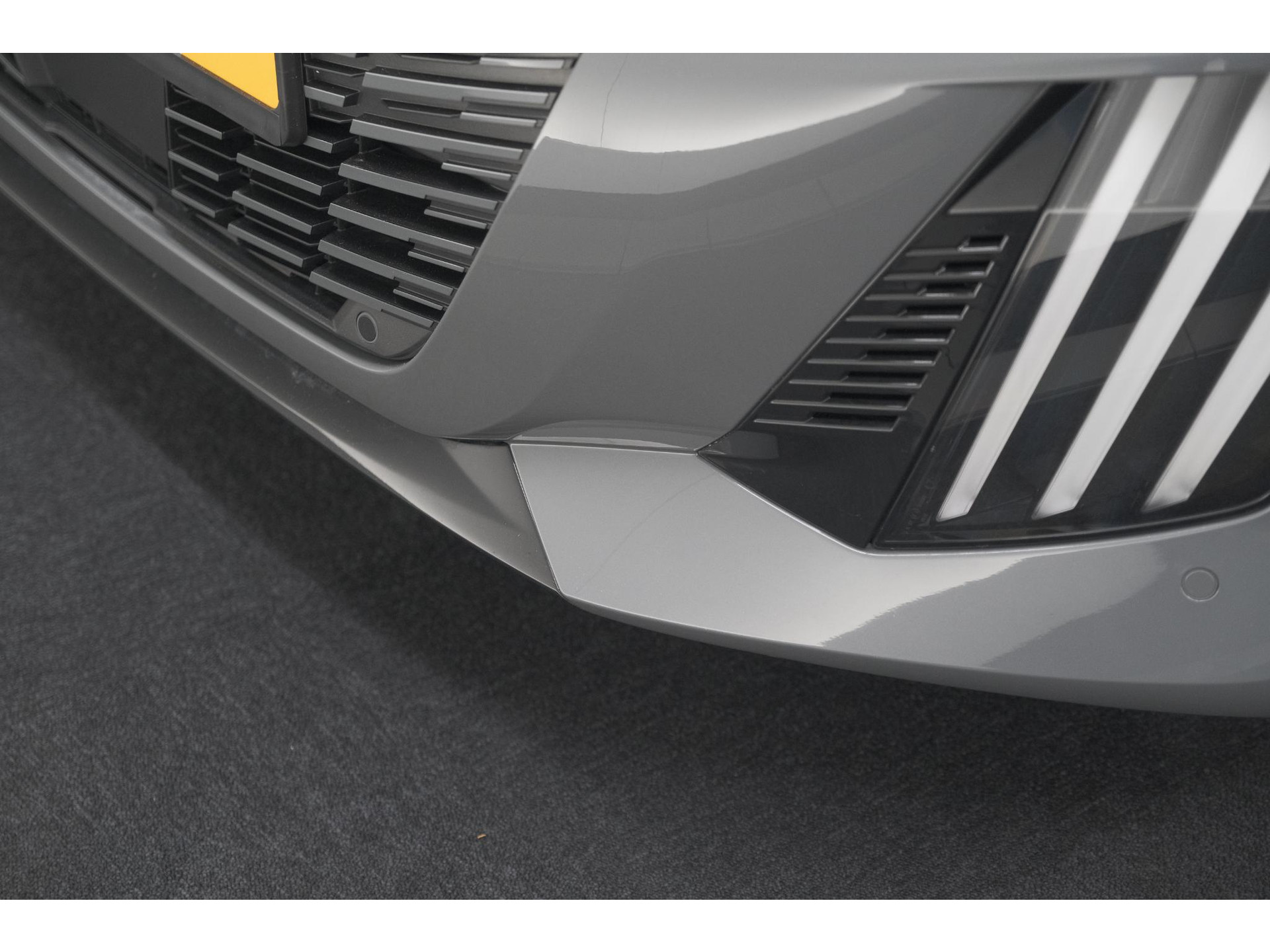 Peugeot 208 1.2 Hybrid 145 e-DCS6 GT | Alcantara Pakket | Camera | Apple Carplay | Stoelverwarming