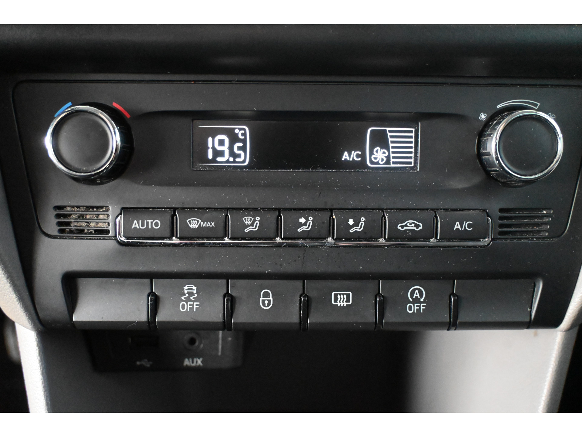 SEAT Toledo 1.2 TSI Businessline High Clima Navigatie Cruise Control Goed Onderhouden! Inruil Mogelijk!