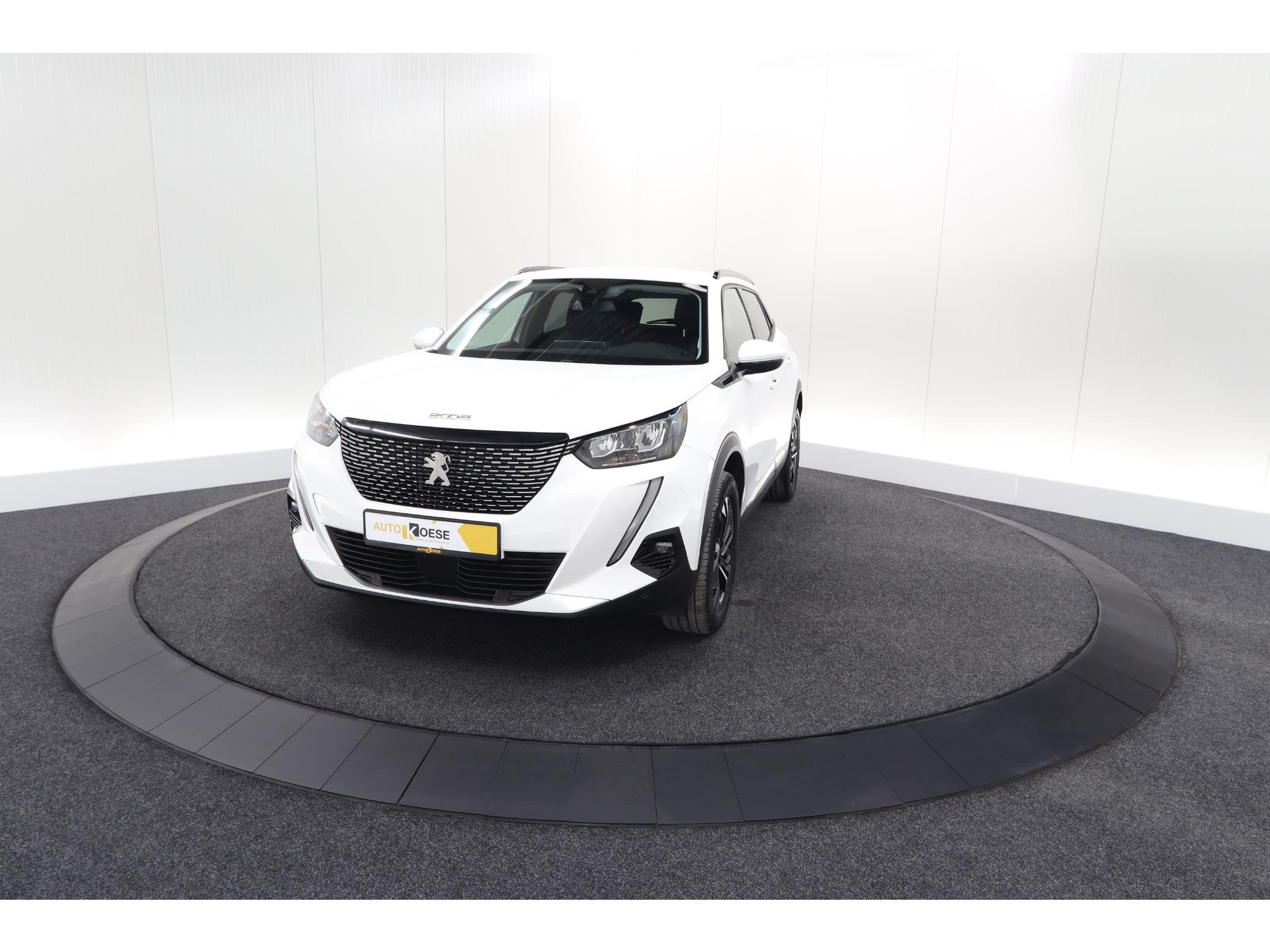 Peugeot 2008 PureTech 130 Allure | Trekhaak | Camera | Navigatie | Parkeersensoren