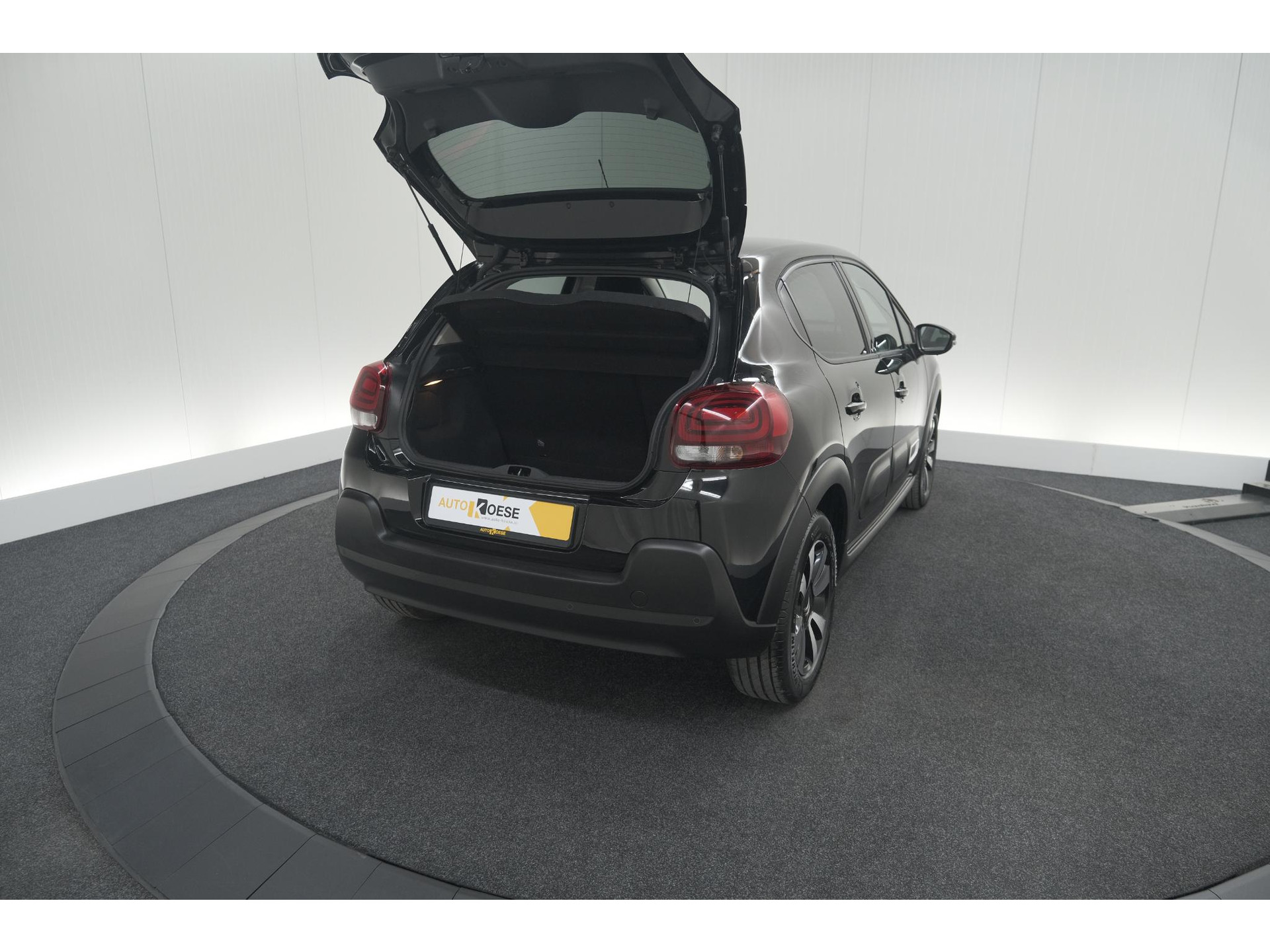 Citroen C3 PureTech 110 EAT6 Max | Apple Carplay | Parkeersensoren | Climate Control | 16 Inch Lichtmetalen Velgen
