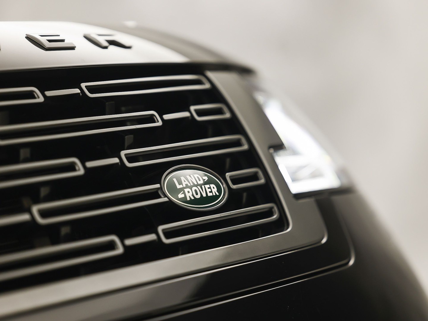 Land Rover Range Rover 3.0 P510e Autobiography PHEV Automaat 510Pk (LEDEREN HEMEL, MASSAGE, MEMORY, ACHTERASBESTURING, MERIDIAN, STOELKOELING/VERWARMING V+A, KOELKAST, 360 CAMERA, SFEERVERLICHTING, NIEUWE APK)