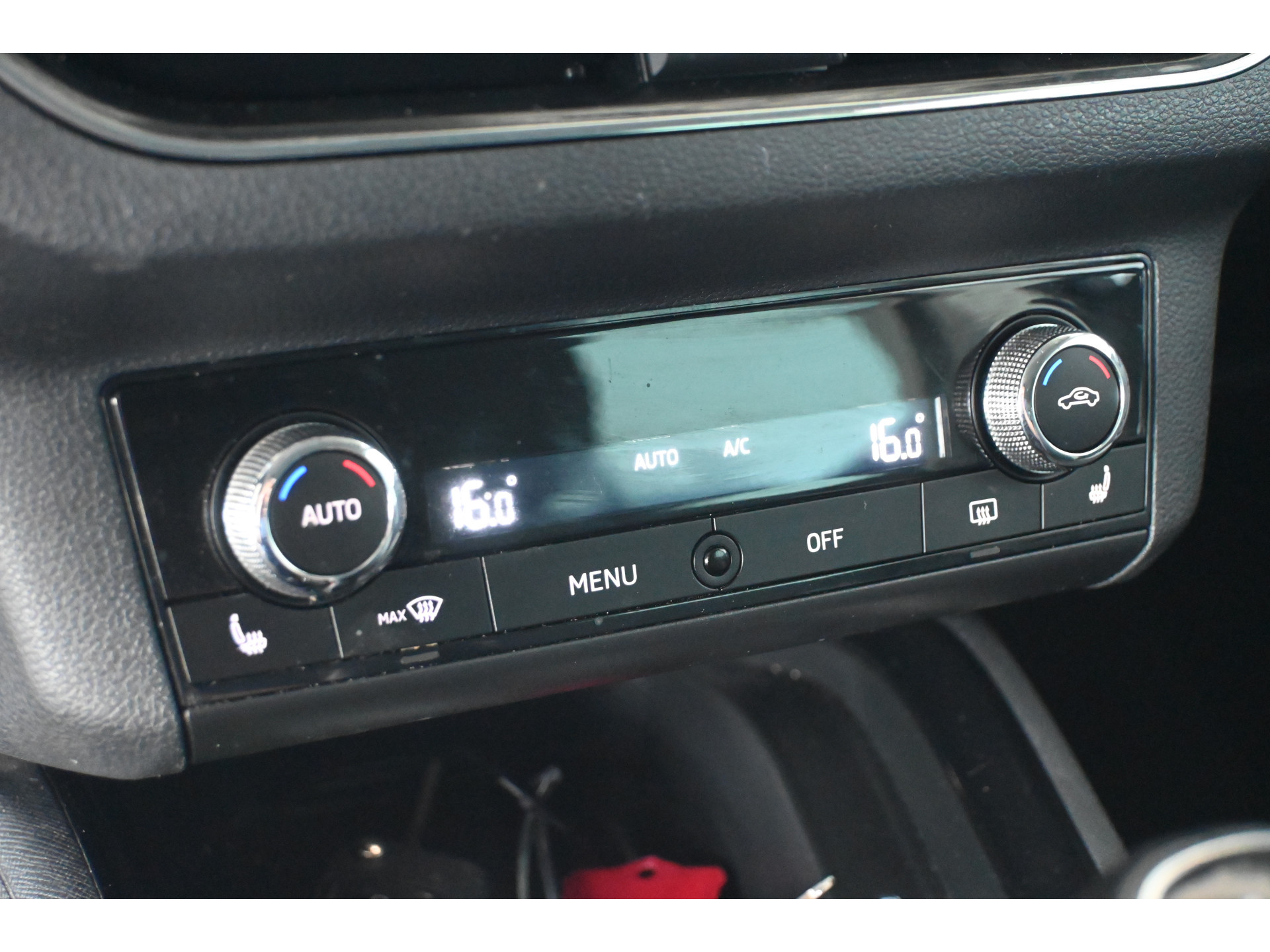 ŠKODA Scala 1.0 TSI Business Edition Clima Carplay Stoelverwarming Virtual Rijklaarprijs! Inruil Mogelijk!