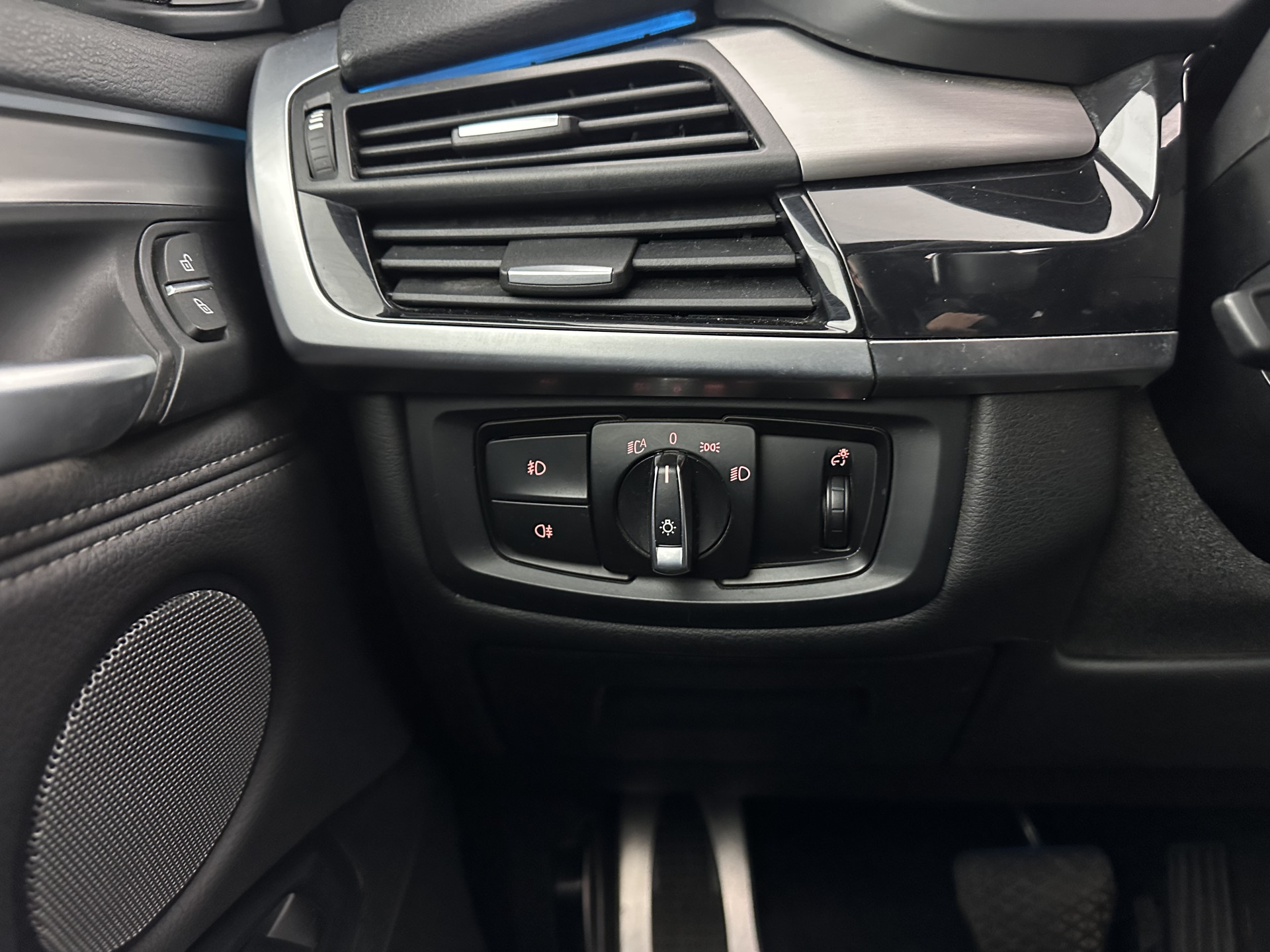 BMW X5 xDrive30d M-Sport High Executive (INCL-BTW) Aut. *PANO | FULL-LED | SOFTCLOSE | LEATHER | TOPVIEW | BLINDSPOT | HARMAN/KARDON | MEMORY-PACK | AMBIENTLIGHT | KEYLESS | DAB+ | HEATED-COMFORTSEATS | TOWBAR | 20"ALU*