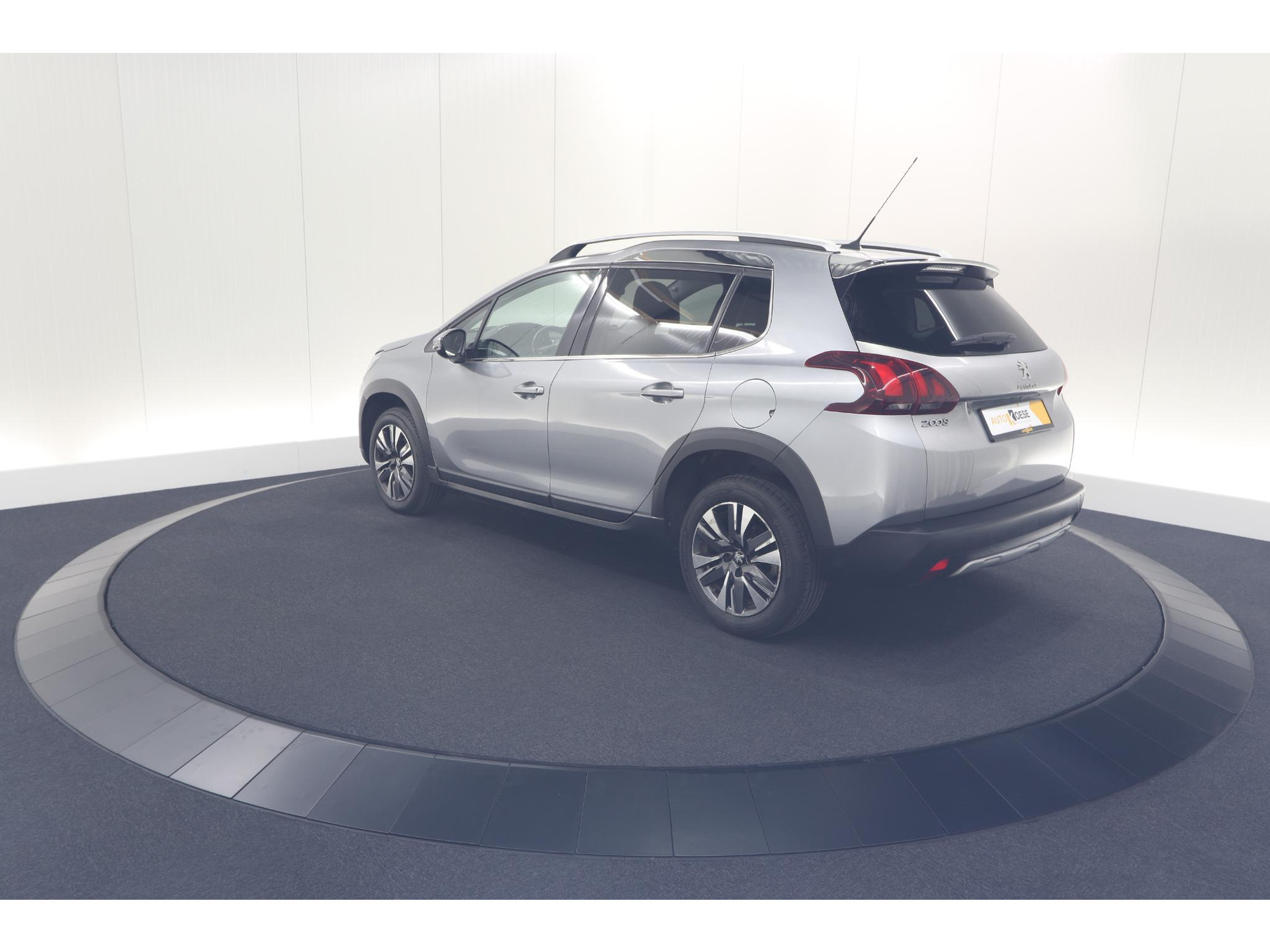 Peugeot 2008 PureTech 110 Allure | Panoramadak | Apple Carplay | Navigatie | Parkeersensoren