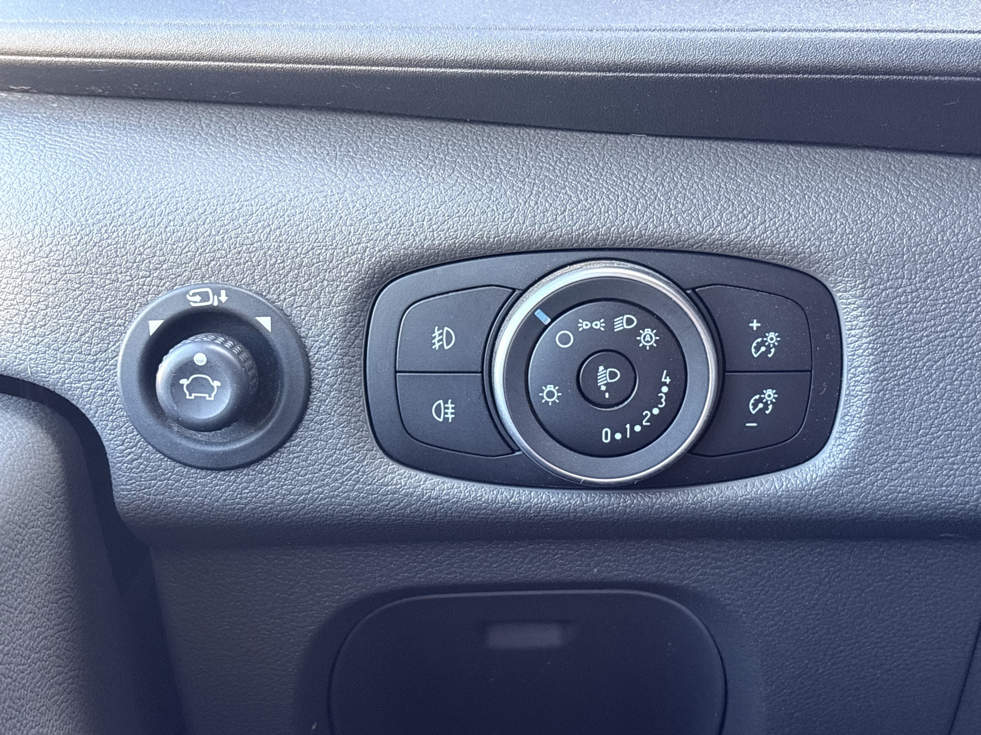 Ford Transit 350 2.0 TDCI 170PK L3H3 Airco Cruise Control Parkeersensoren v+a Voorruitverwarming