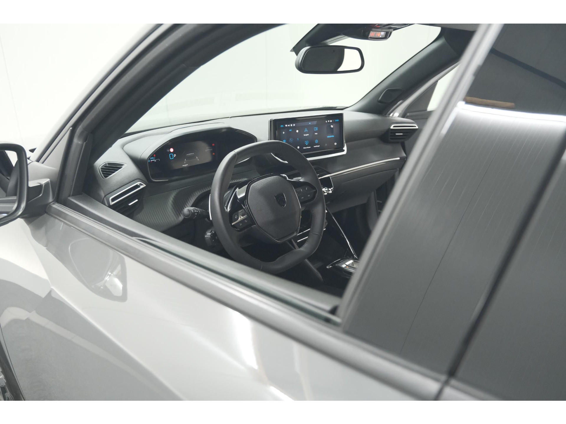 Peugeot 2008 Hybrid 136 e-DCS6 Allure | 360 Camera | Navigatie | Adaptieve Cruise Control | Dodehoekdetectie