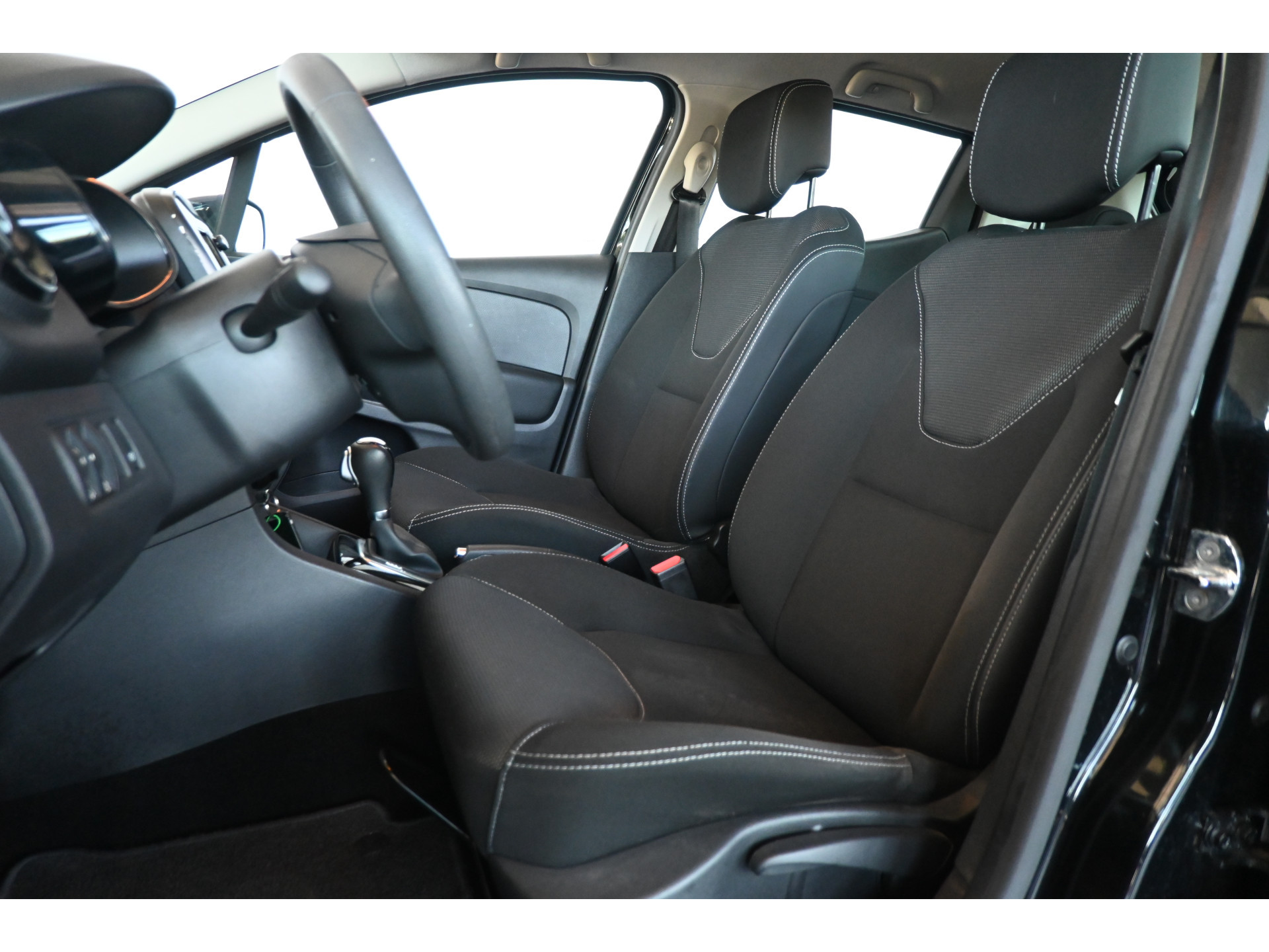 Renault Clio 1.2 Dynamique Automaat Airco Navigatie Cruise Control Goed Onderhouden! Inruil Mogelijk!