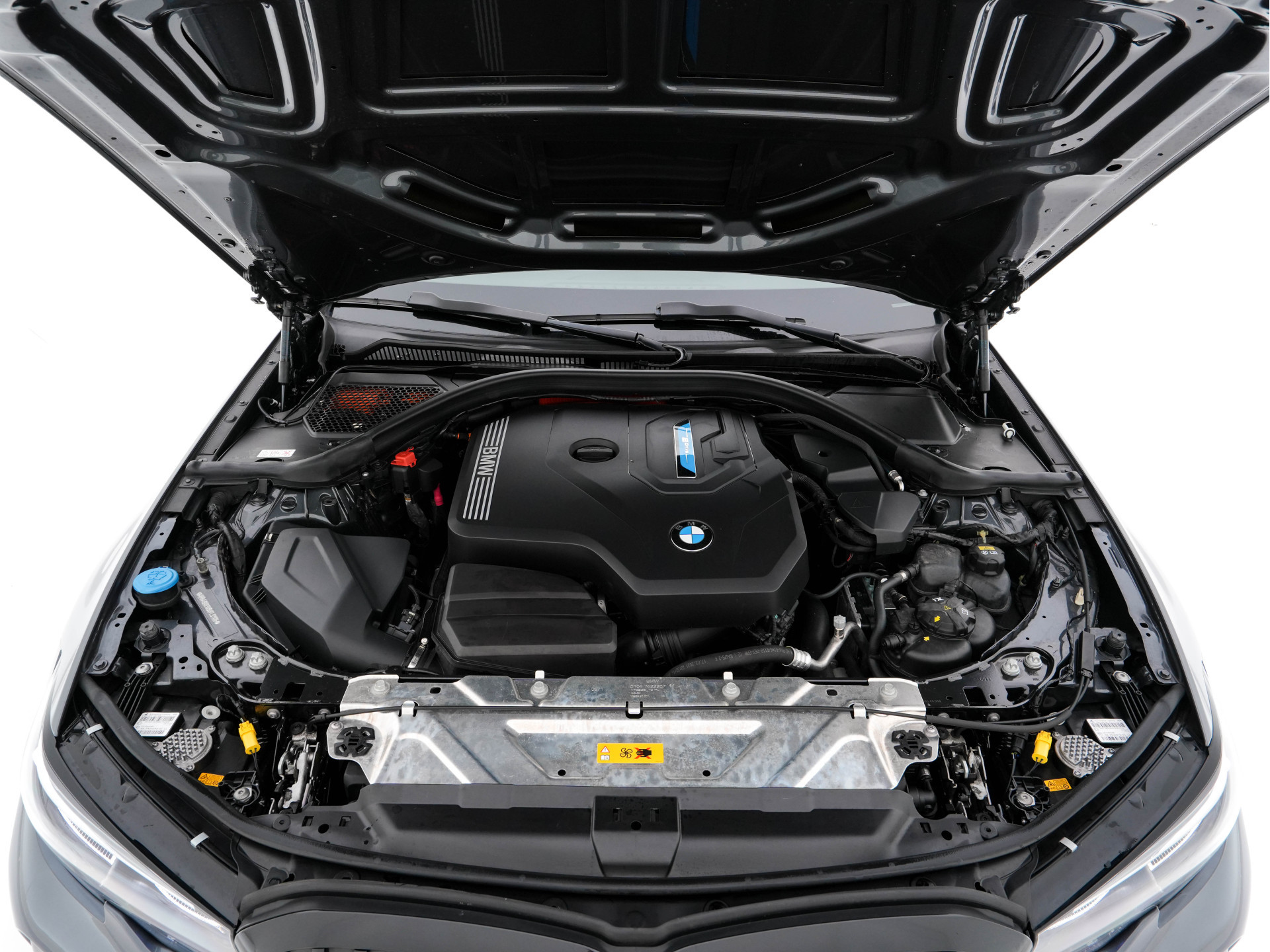 BMW 3-serie Touring 320e M-Sportpack Business Edition Plus (Plug-In) (INCL-BTW) *PANO | LASER-LED | LEATHER | HEATED-SPORTSEATS | HARMAN/KARDON | VIRTUAL-COCKPIT | AMBIENT-LIGHT | NAVI-FULLMAP | DAB+ | 18''ALU*