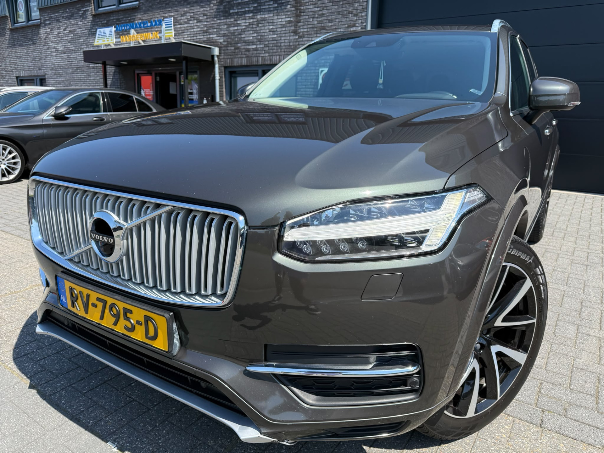 Volvo XC90 2.0 T8 Twin Engine AWD Inscription |3/6/12MND GARANTIE| NIEUWE APK |  7 PERS |  PANO DAK | LEDER | PANO DAK | CRUISE |