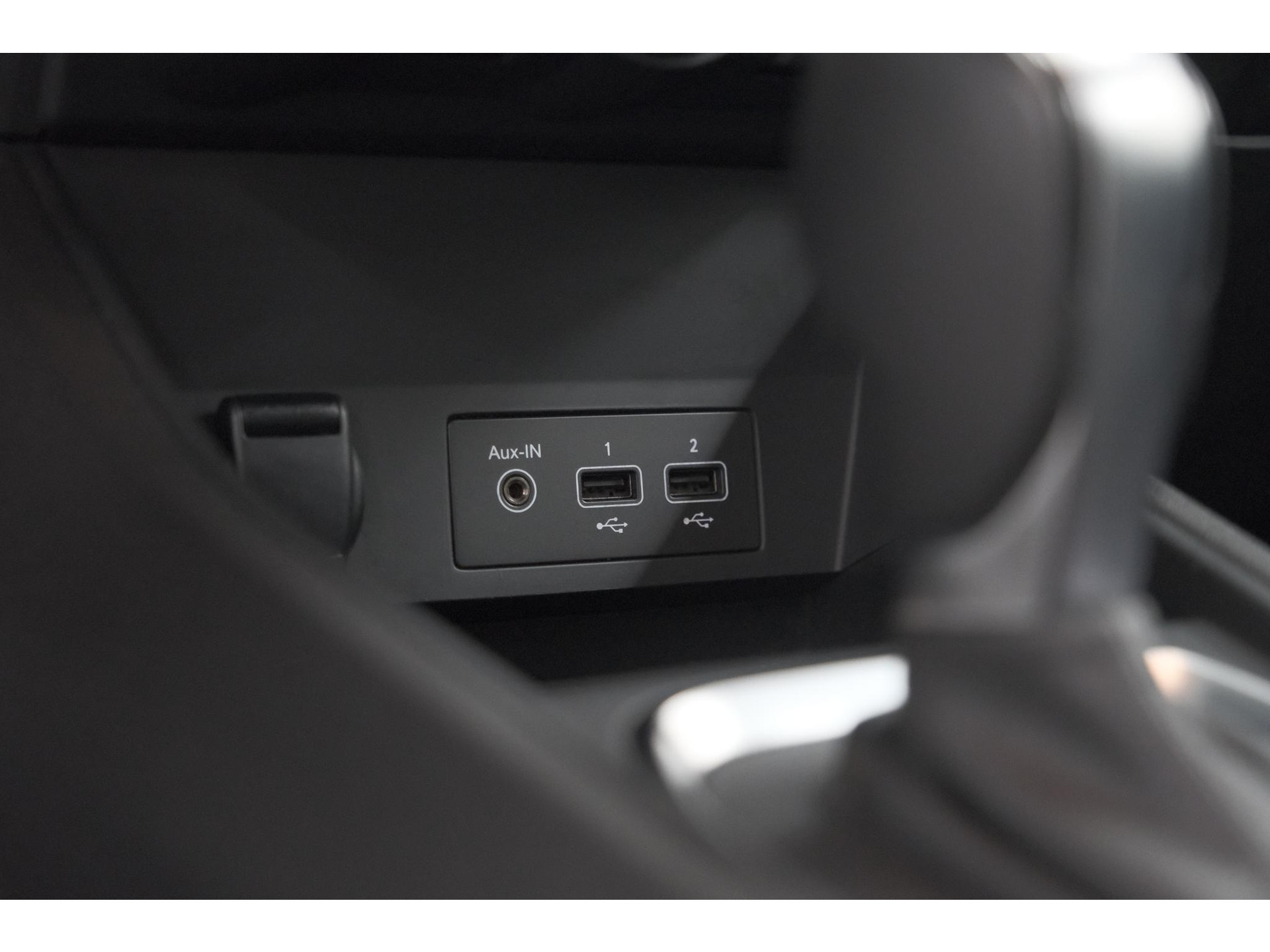 Renault Captur 1.6 E-Tech Hybrid 145 Intens | Trekhaak | Camera | Stoelverwarming | Navigatie