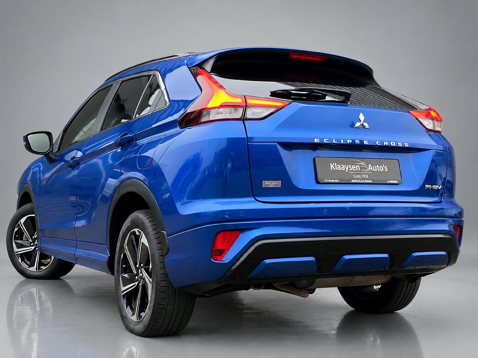 Mitsubishi Eclipse Cross 2.4 PHEV Instyle 4WD 188 pk AUT. | 1e eigenaar | navigatie | stoel-stuurverwarming | leder/alcantara interieur