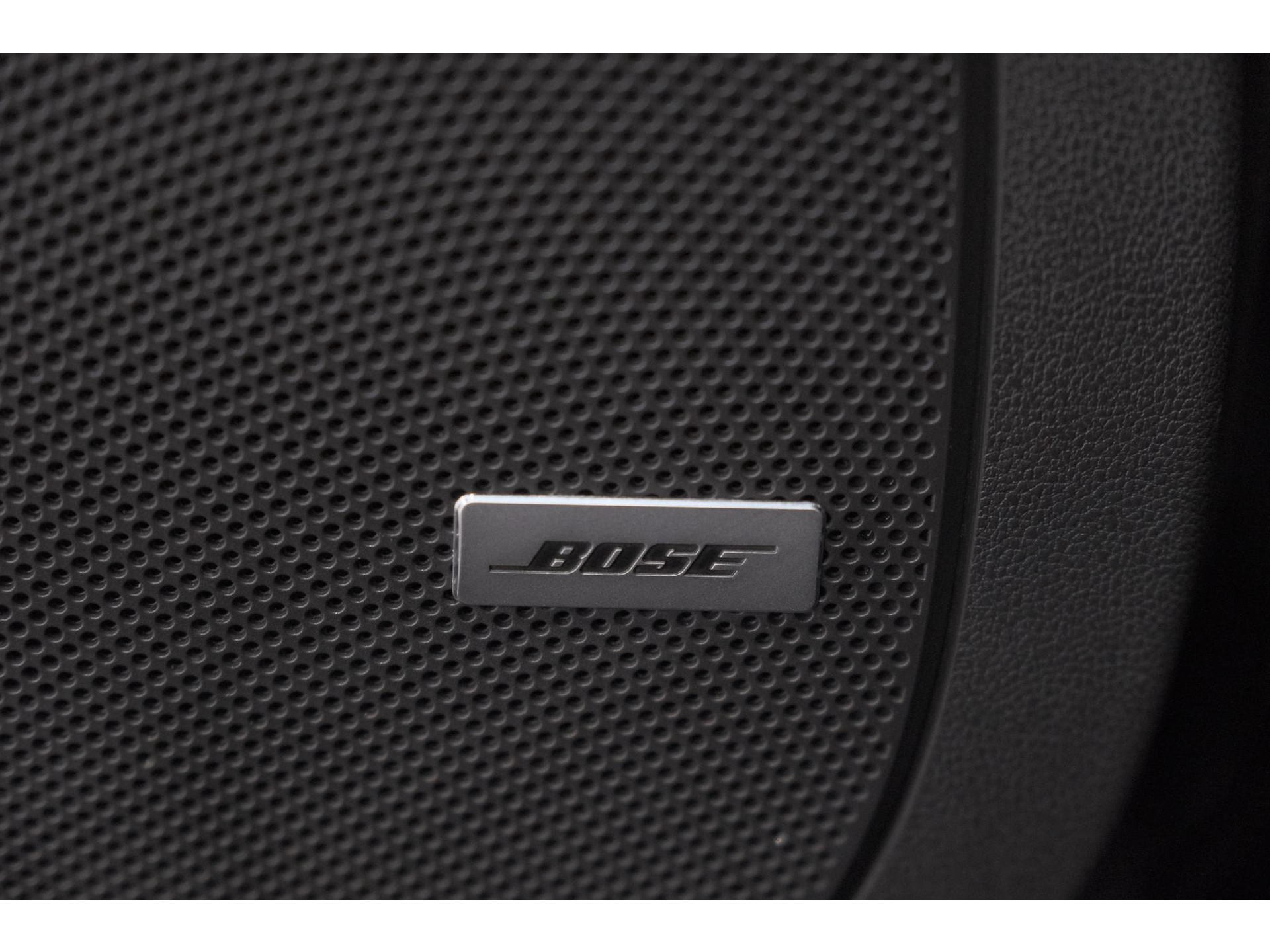 Renault Scénic TCE 160 EDC Black Edition | Trekhaak | Adaptieve Cruise Control | BOSE Premium Audio | Panoramadak